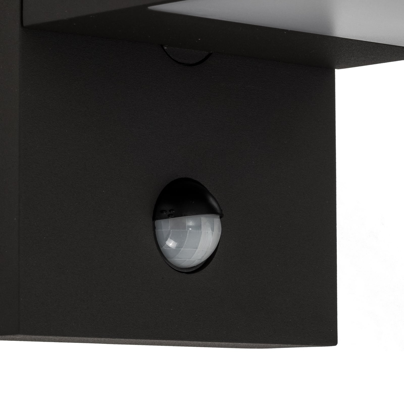 Aplique LED para exterior Lucande Silvan, color antracita, con sensor, IP54