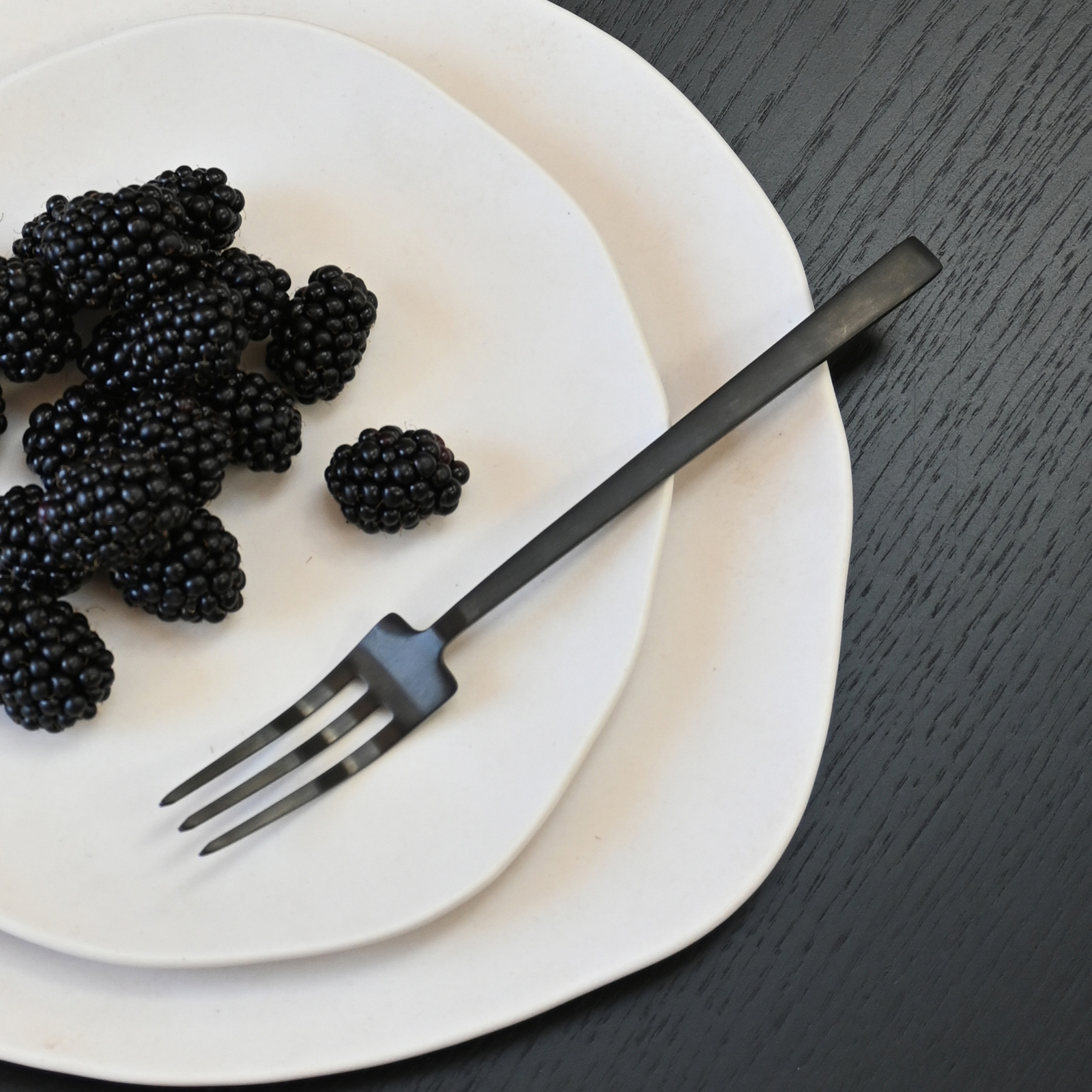 Zestaw sztućców Kogei, czarny, zestaw 16 sztuk – 101 Copenhagen