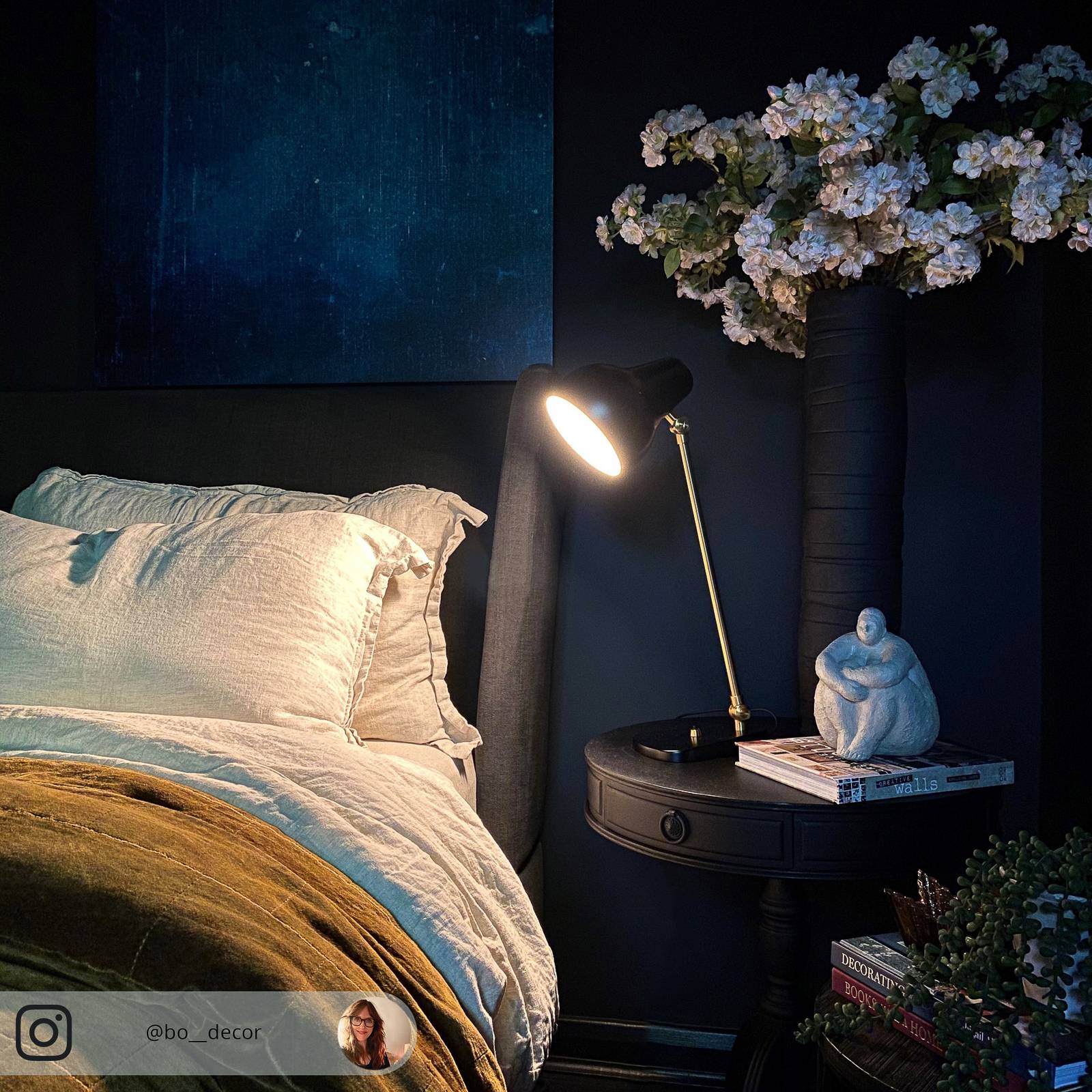 Louis Poulsen VL38, lampa stołowa LED, czarna