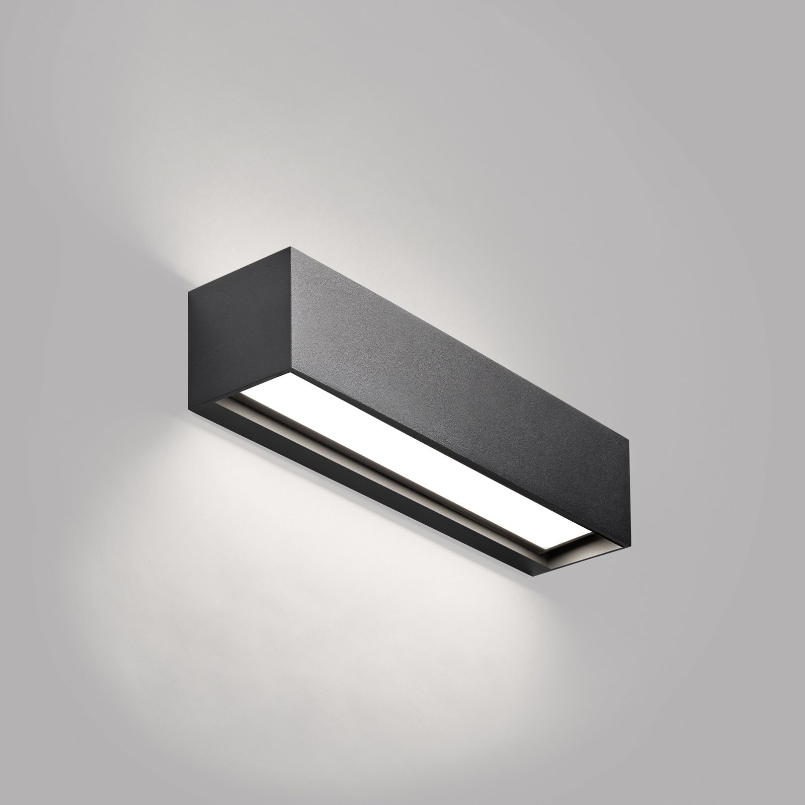 Linea W2 LED-Wandlampe schwarz 30cm, CCT, IP54 - Light-Point