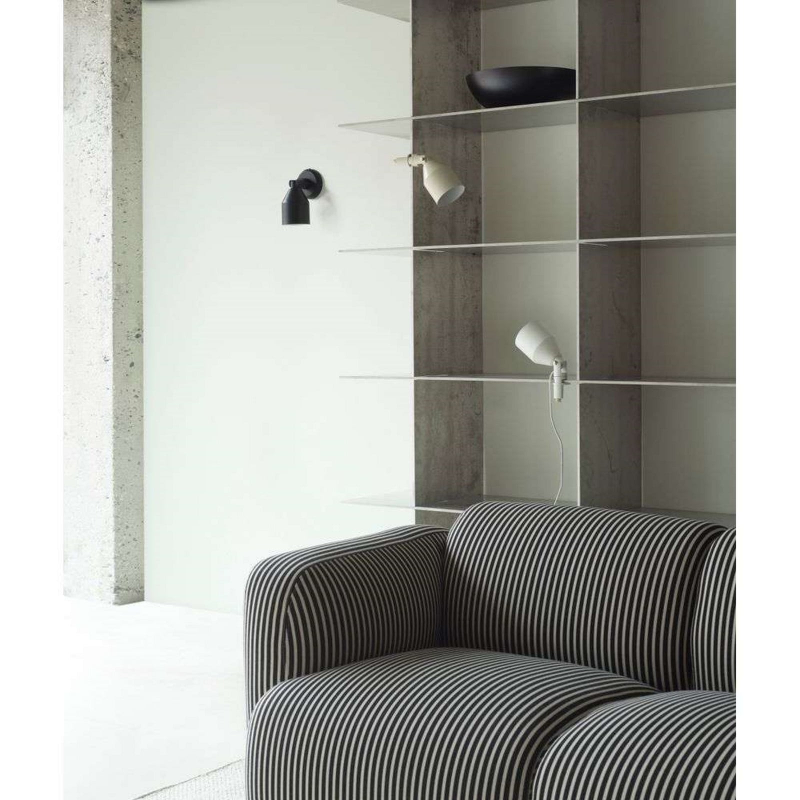 Klip Væglampe Black Normann Copenhagen - Stue - Metal