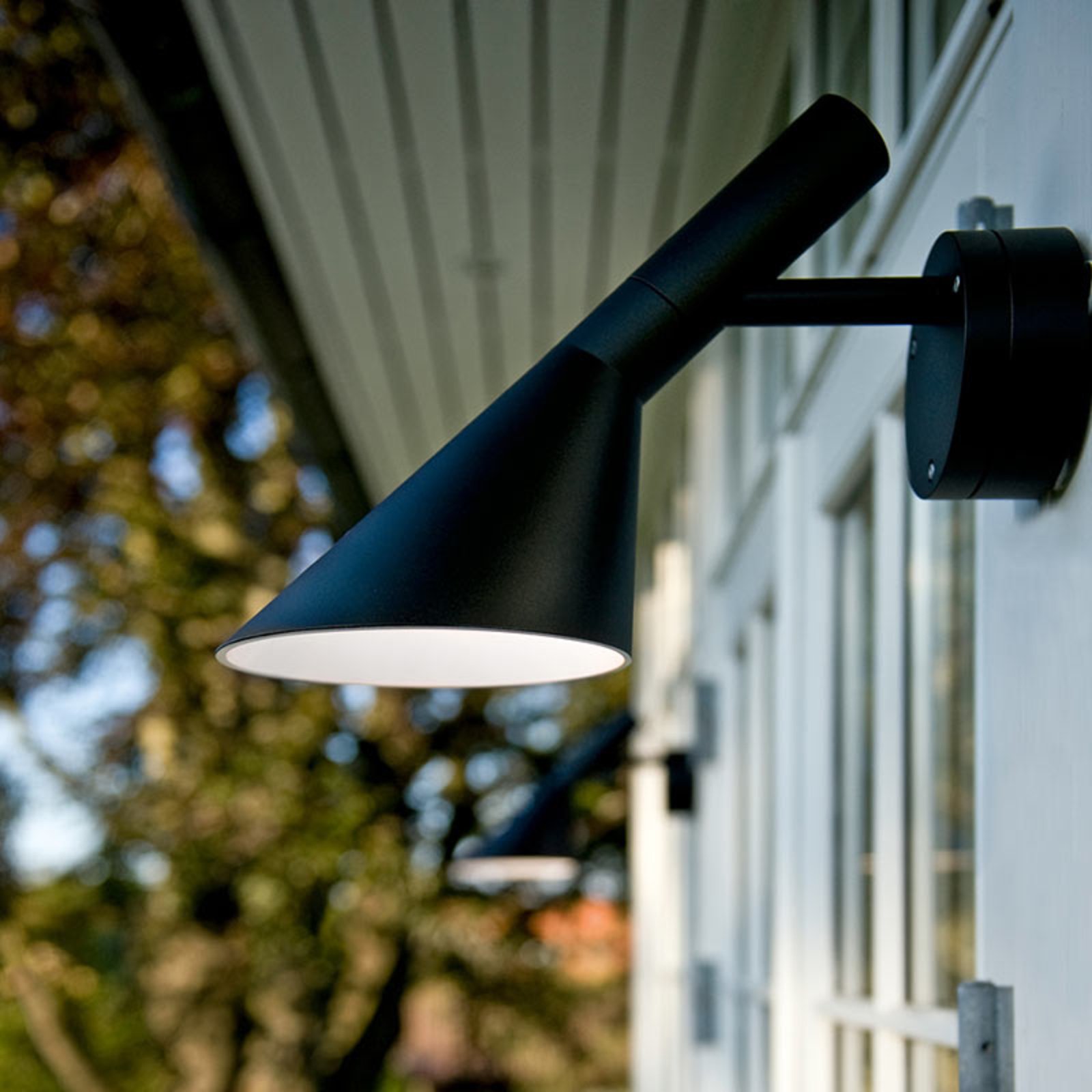 Louis Poulsen AJ - LED outdoor wall lamp, black