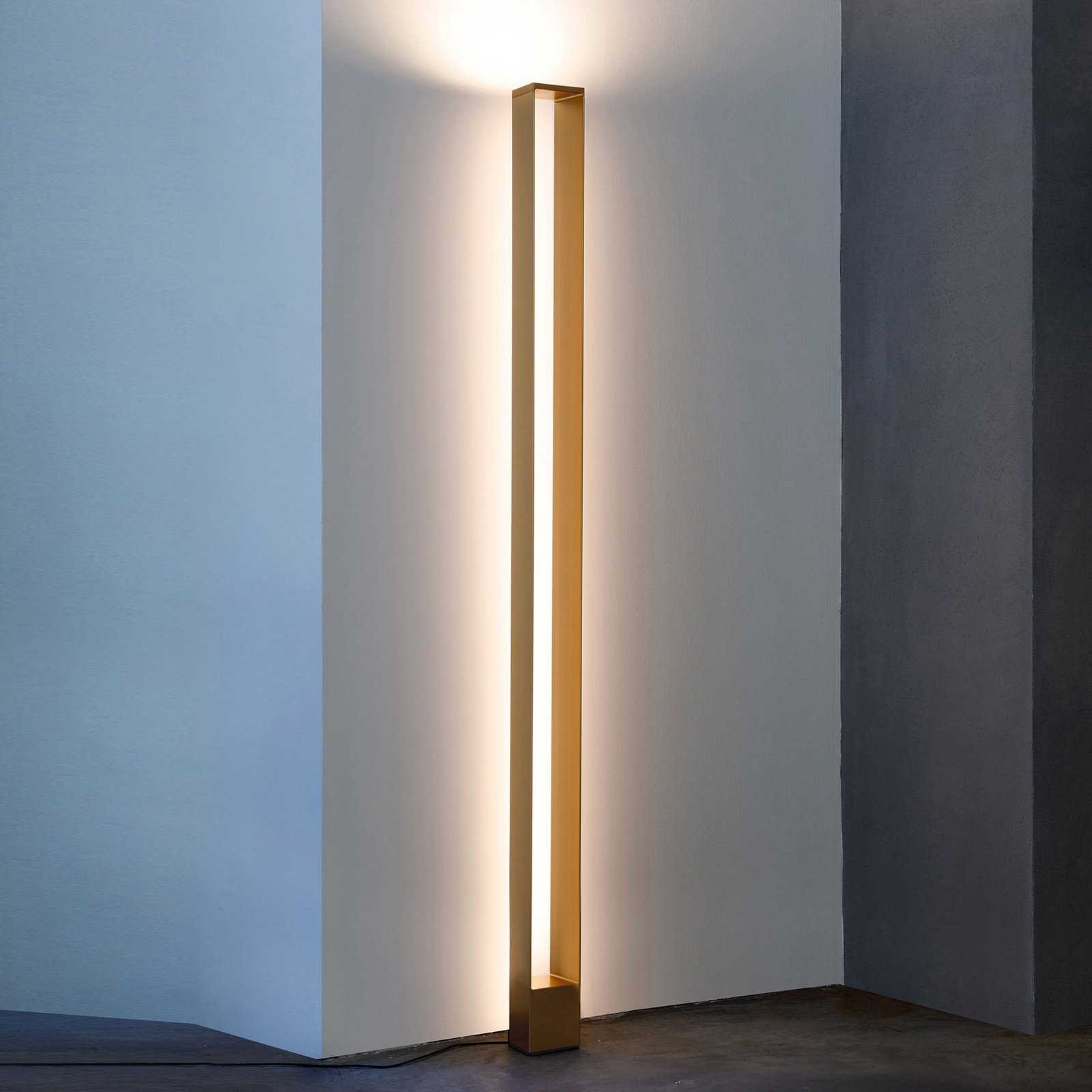 Nemo Tru LED floor lamp 2,700 K