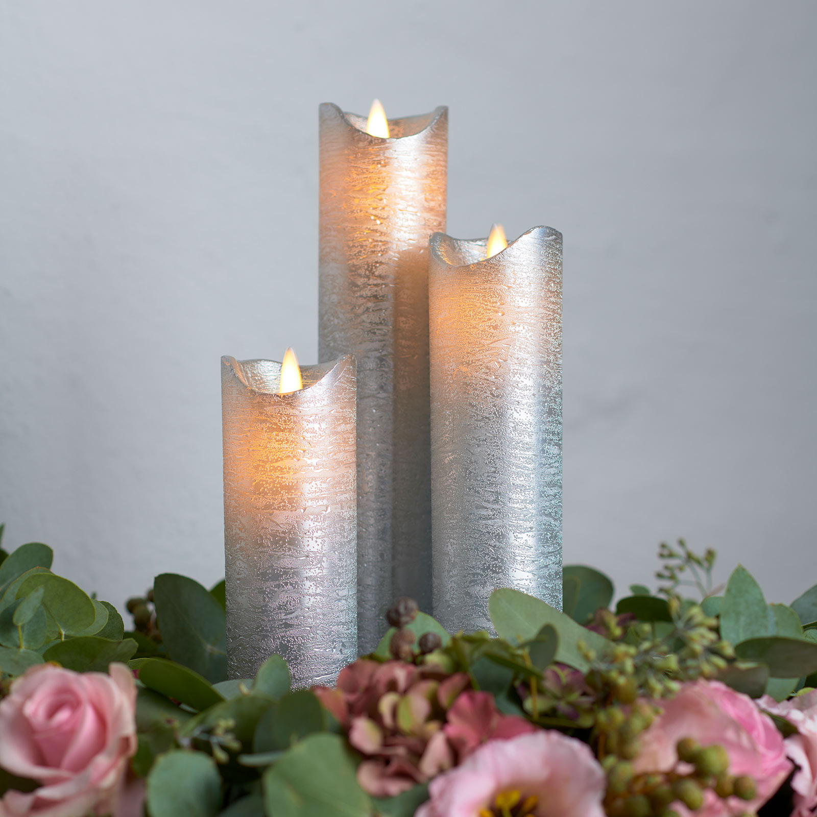 LED candle Sara Exclusive, silver, Ø 5cm, height 25cm