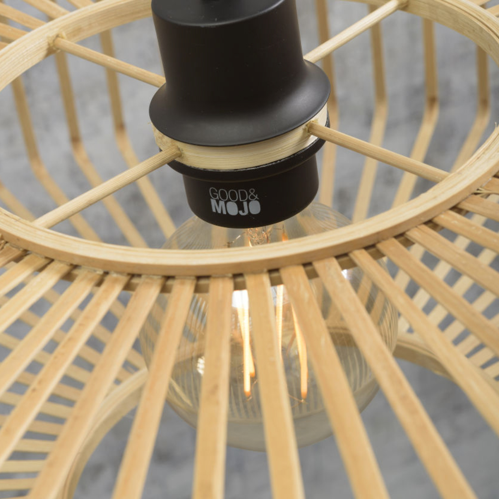 GOOD & MOJO Závěsná lampa Bromo z bambusu Ø 40 cm