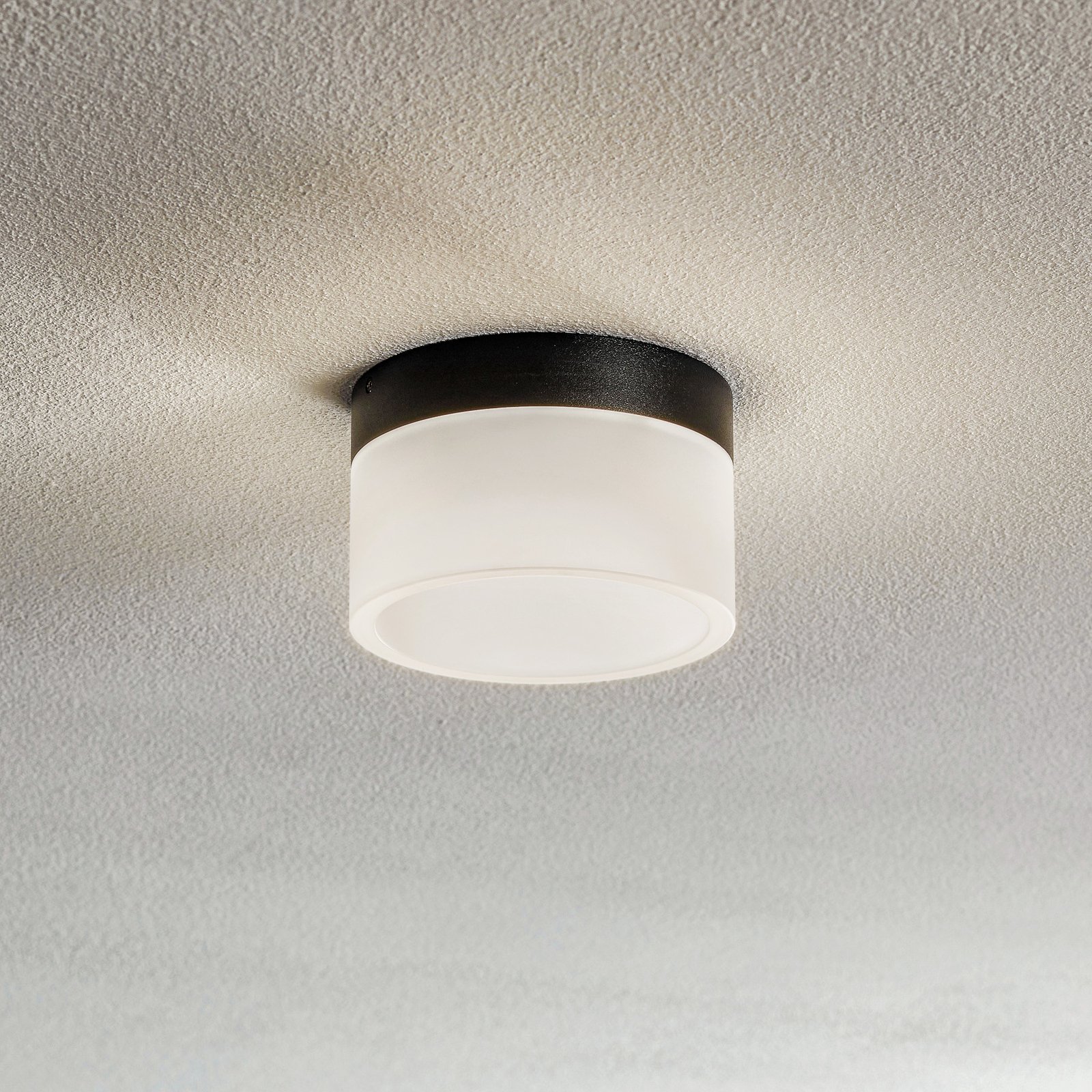 Helestra Liv LED ceiling light, satin, Ø 15 cm