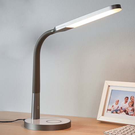 Maily grå LED-skrivebordslampe, USB og dimmer
