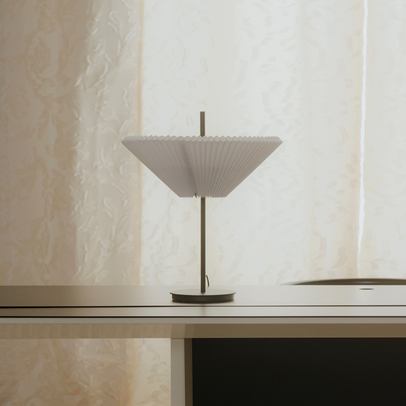 New Works Nebra LED table lamp, black and white, 45 cm, fabric