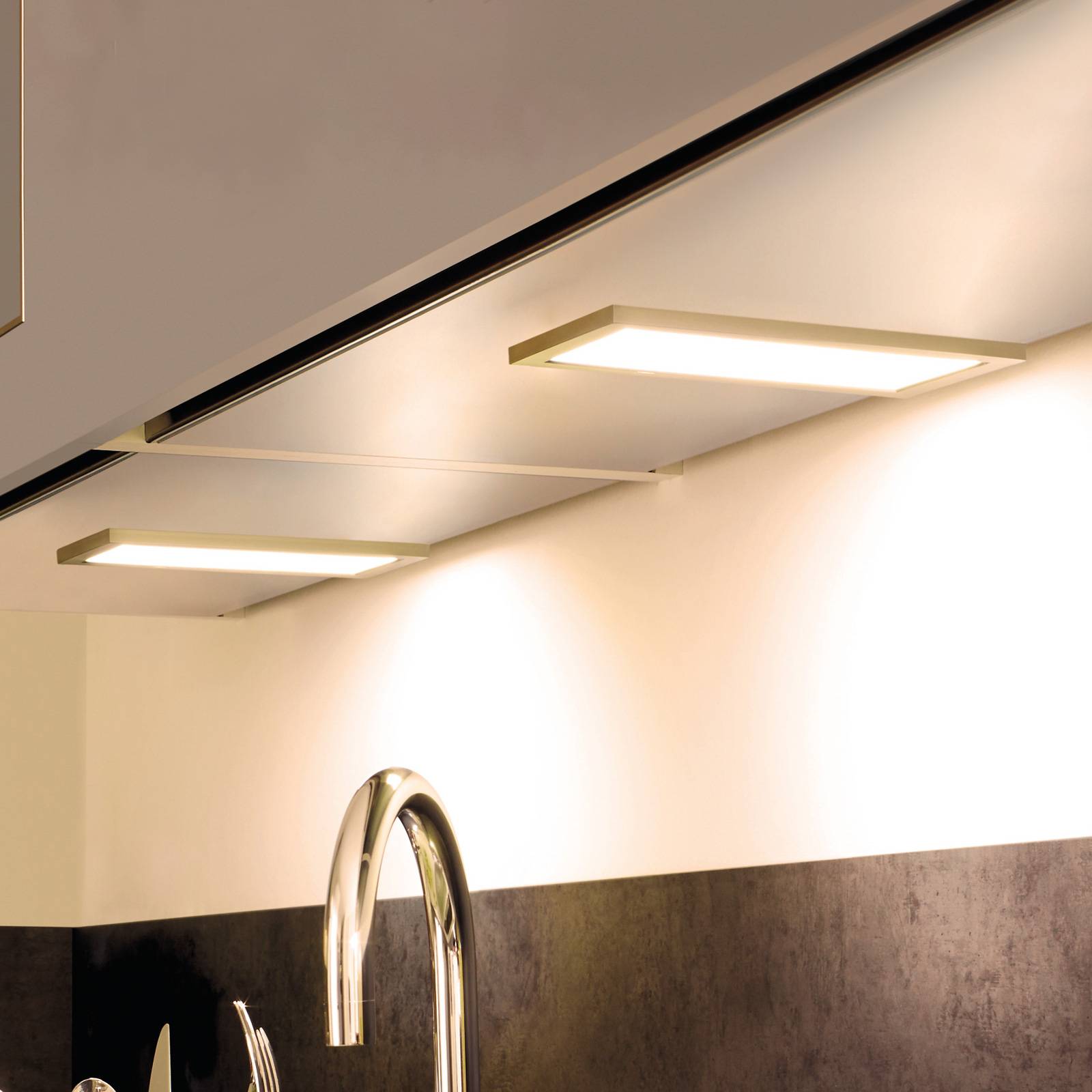 Hera LED sous meuble Sky variateur par 2 3 000 K inox