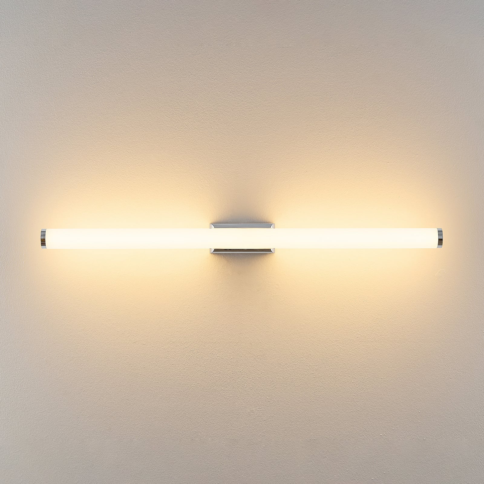 Kinkiet LED VINA M, kolor chrom, szerokość 60 cm, IP44, CCT Kinkiet LED VINA M, kolor chrom, szerokość 60 cm, IP44, CCT