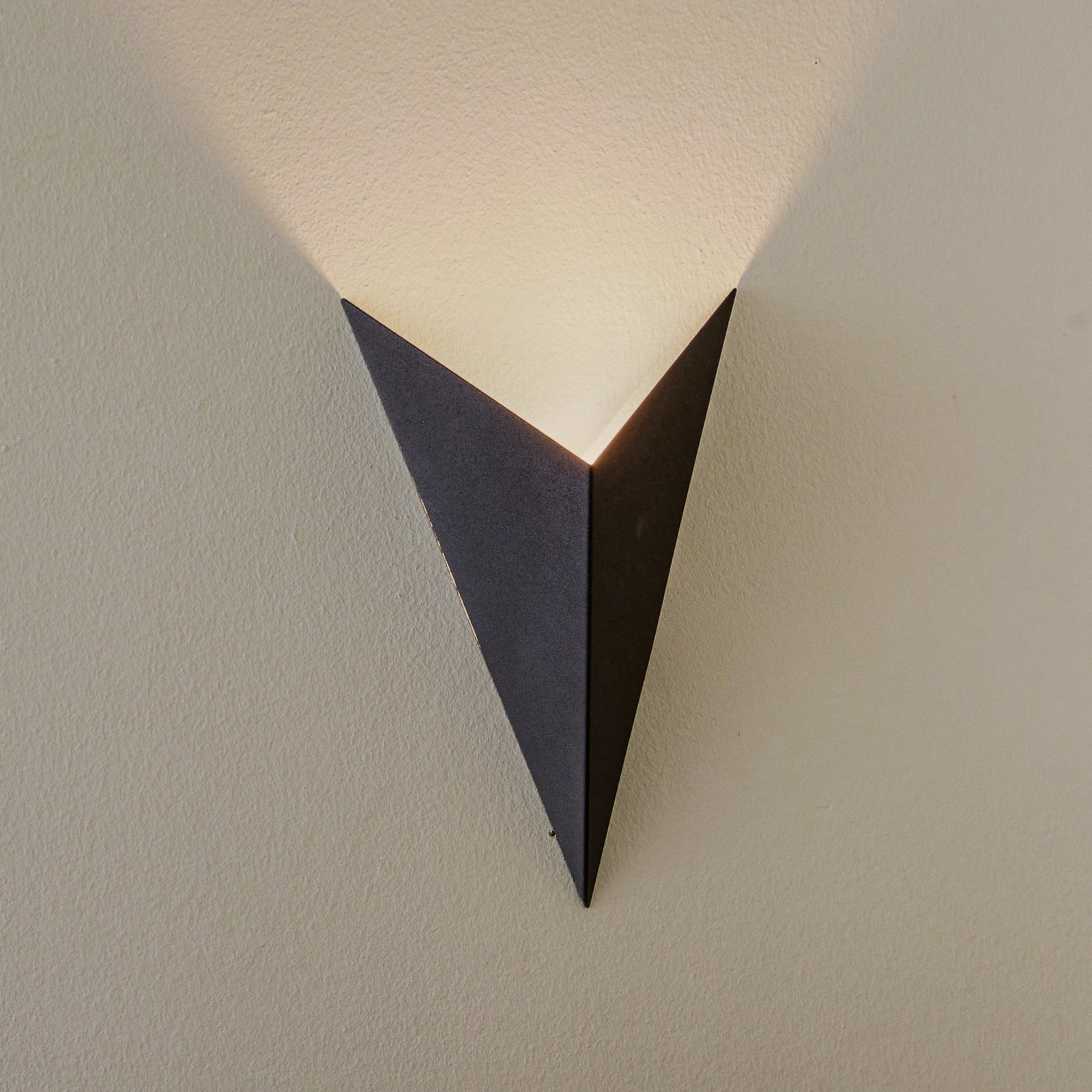 Form 4 sienas lampa, melna, 19 x 30 cm