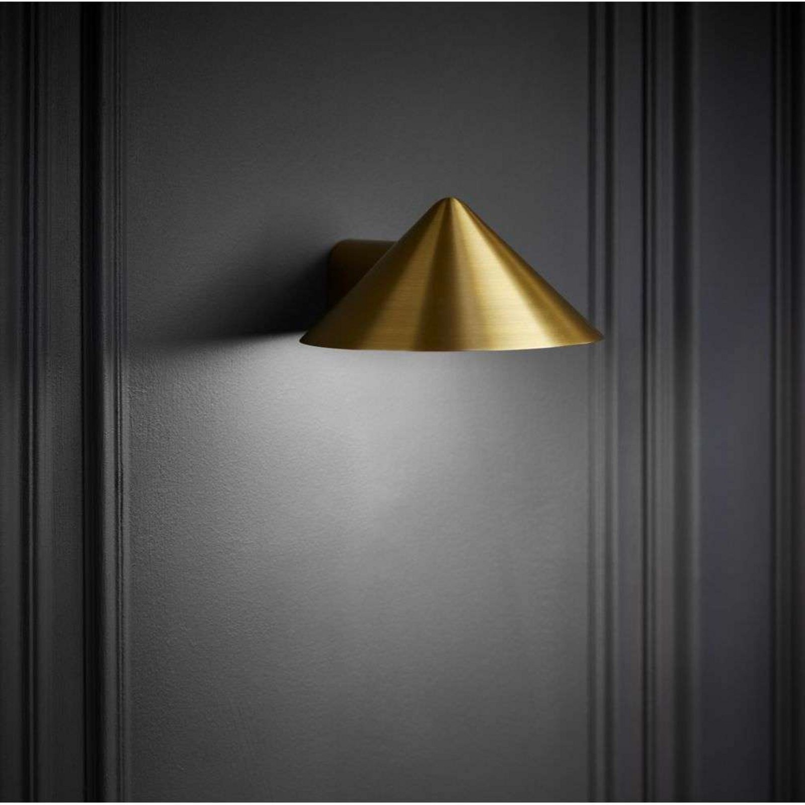 Grasp Aplique de Pared Solid Brass - Frandsen