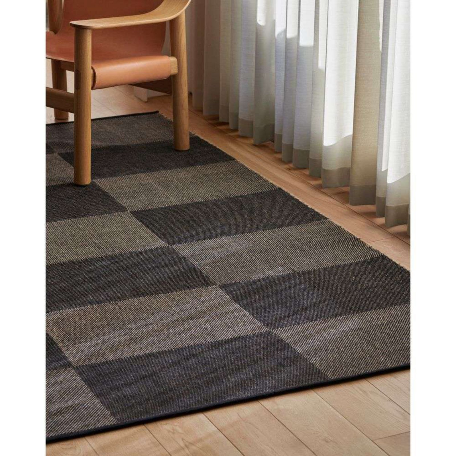 Check Rug Large Check 170x240 Black - HAY