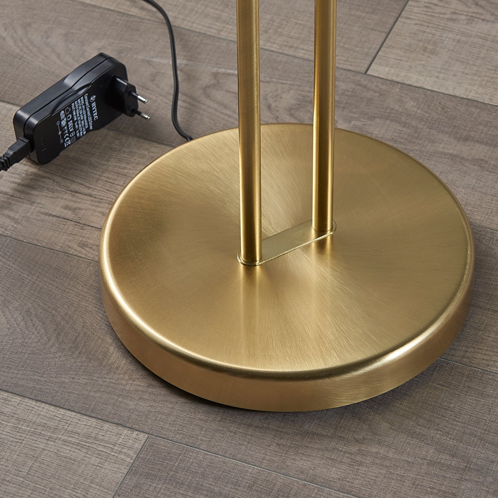Yveta Floor Lamp Brass/White - Lindby