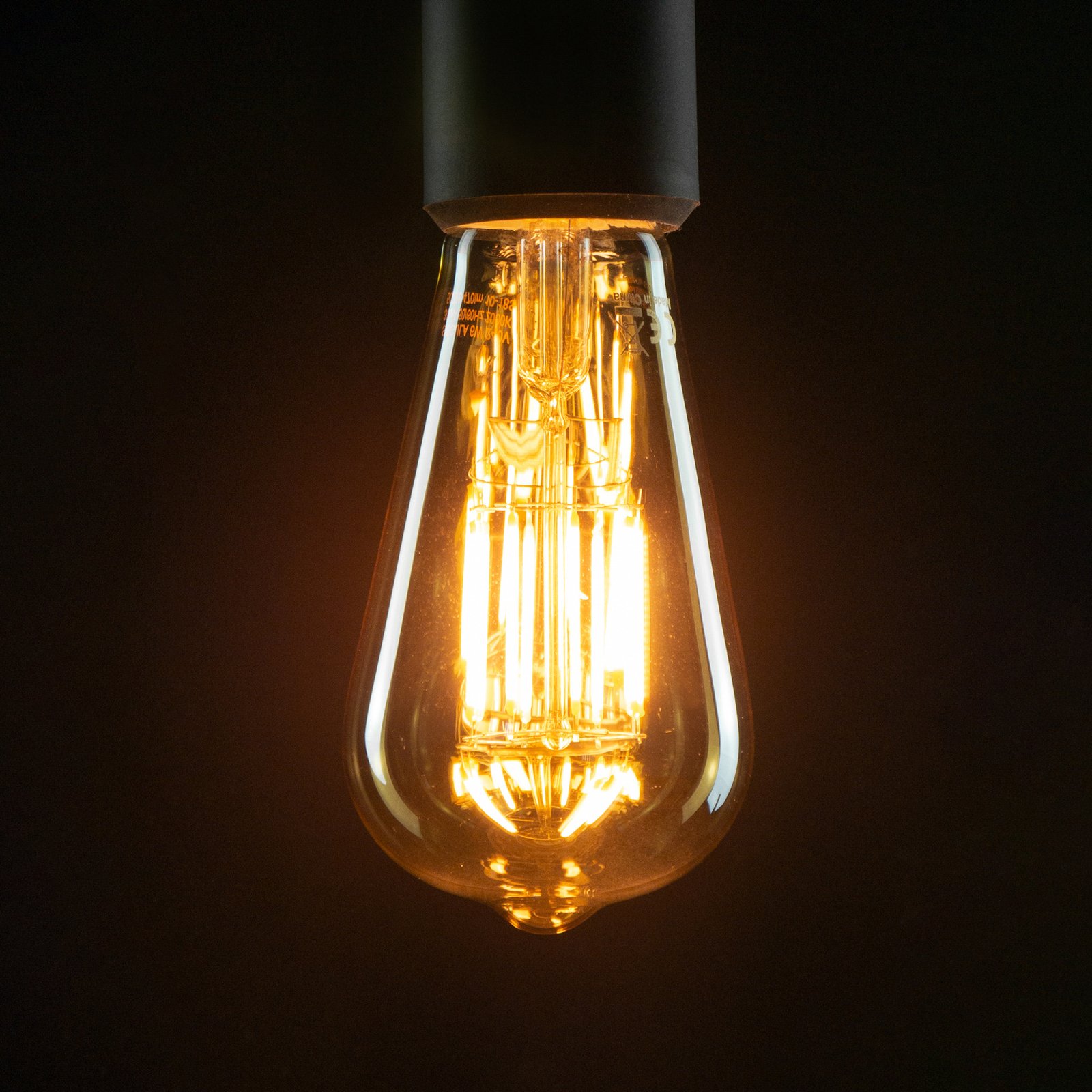 SEGULA LED maalaismainen lamppu E27 5W 1,900K kultainen