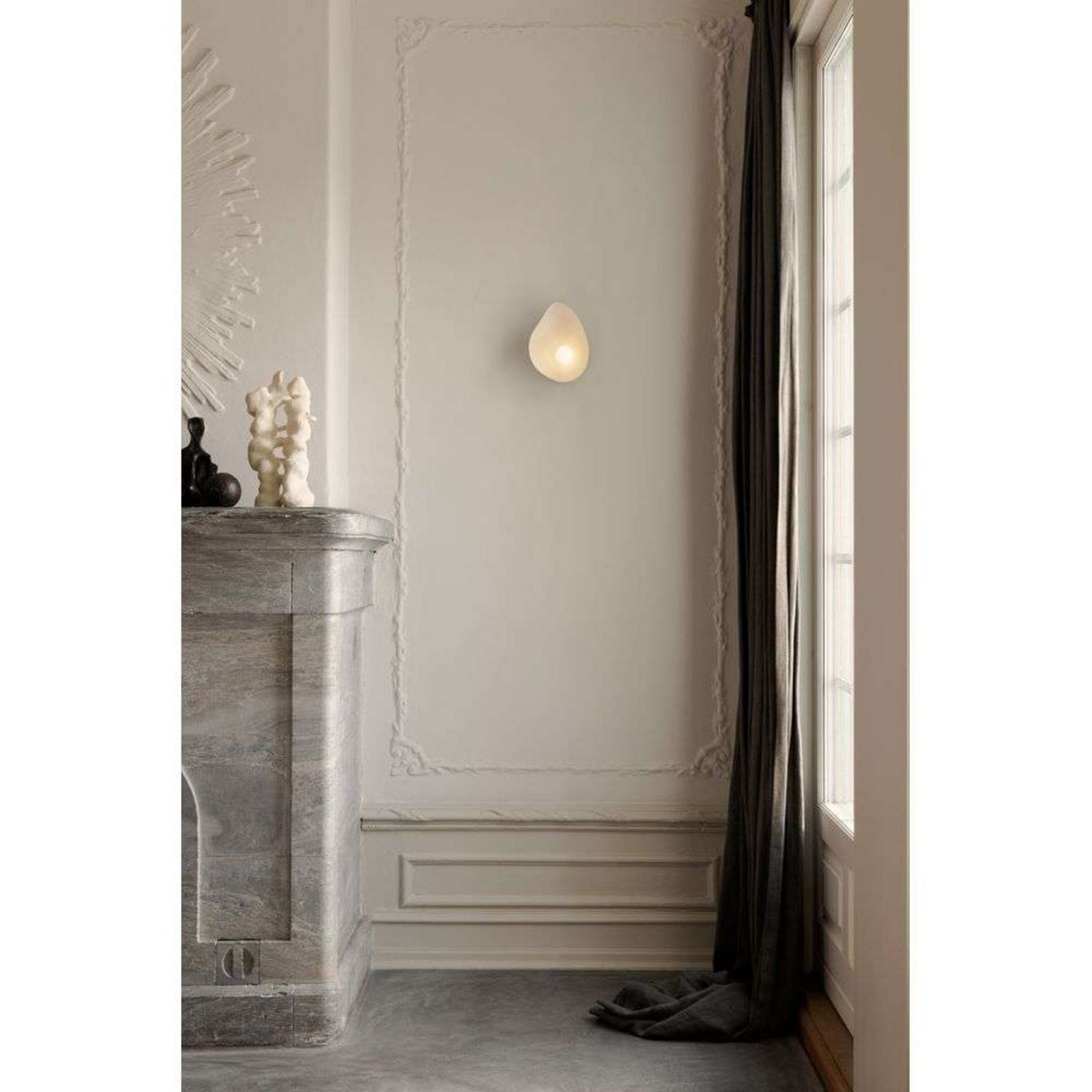 LED-vegglampe Florii 1, høyde 22 cm, mørk bronse/hvitt glass