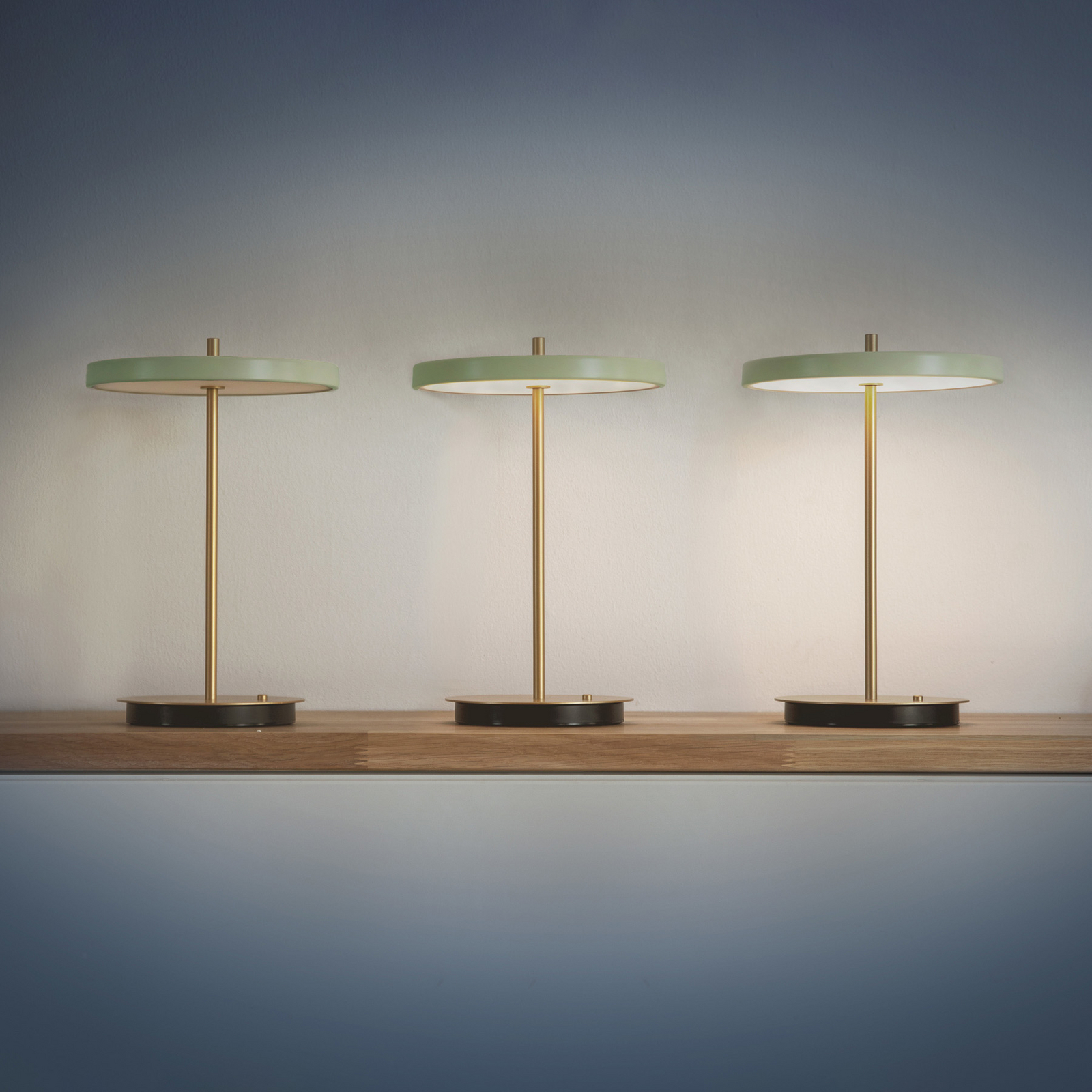 Asteria Move LED rechargeable table lamp olive/brass 31 cm - UMAGE