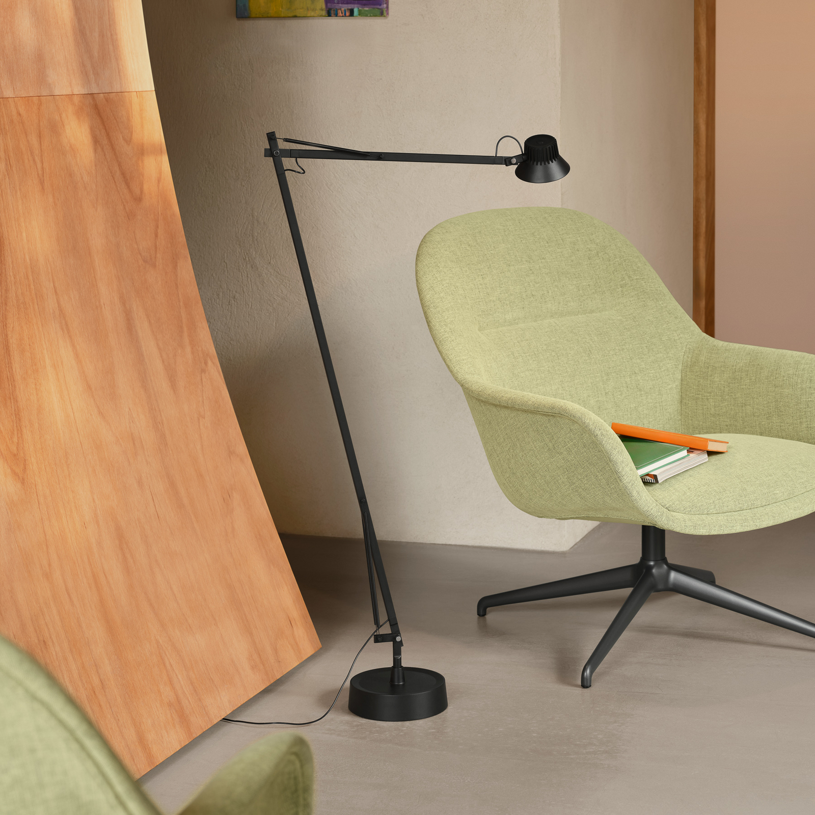 Dedicate LED-gulvlampe, svart, dimbar, aluminium – Muuto