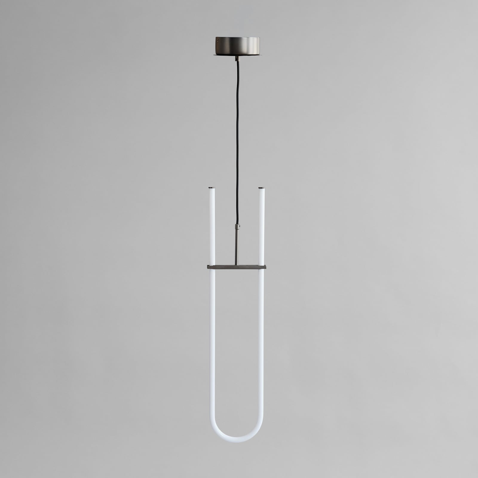 Zakrivljena LED viseća lampa, bijela/brončana, 70 cm - 101 Copenhagen