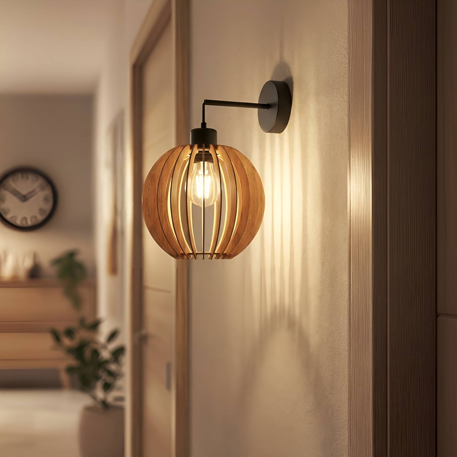 Wandleuchte Clay, Ø 23 cm, Birkensperrholz, Ausleger, E27 günstig online kaufen