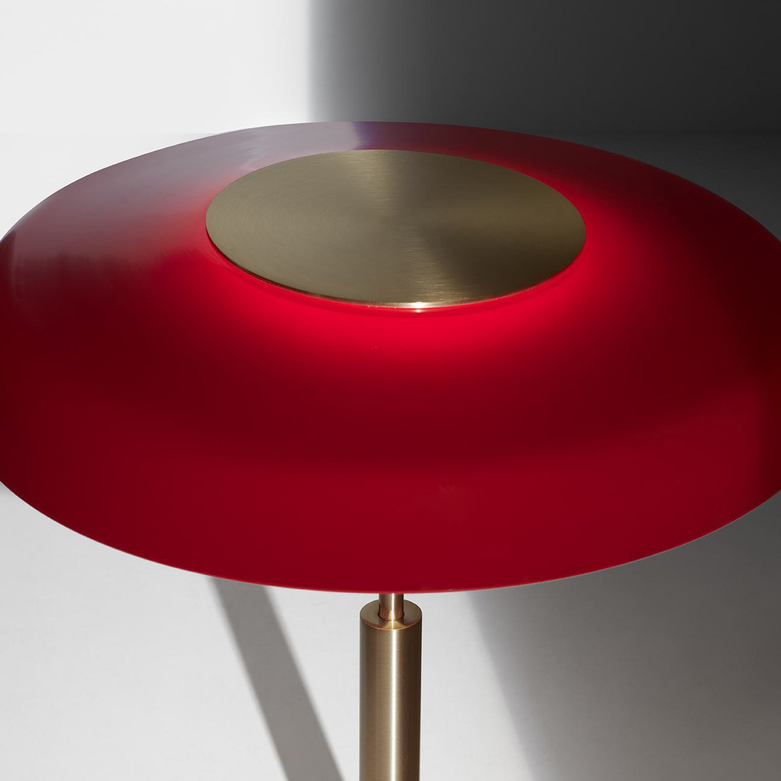 Oluce LED table lamp Dora, gold, red, metal, PMMA
