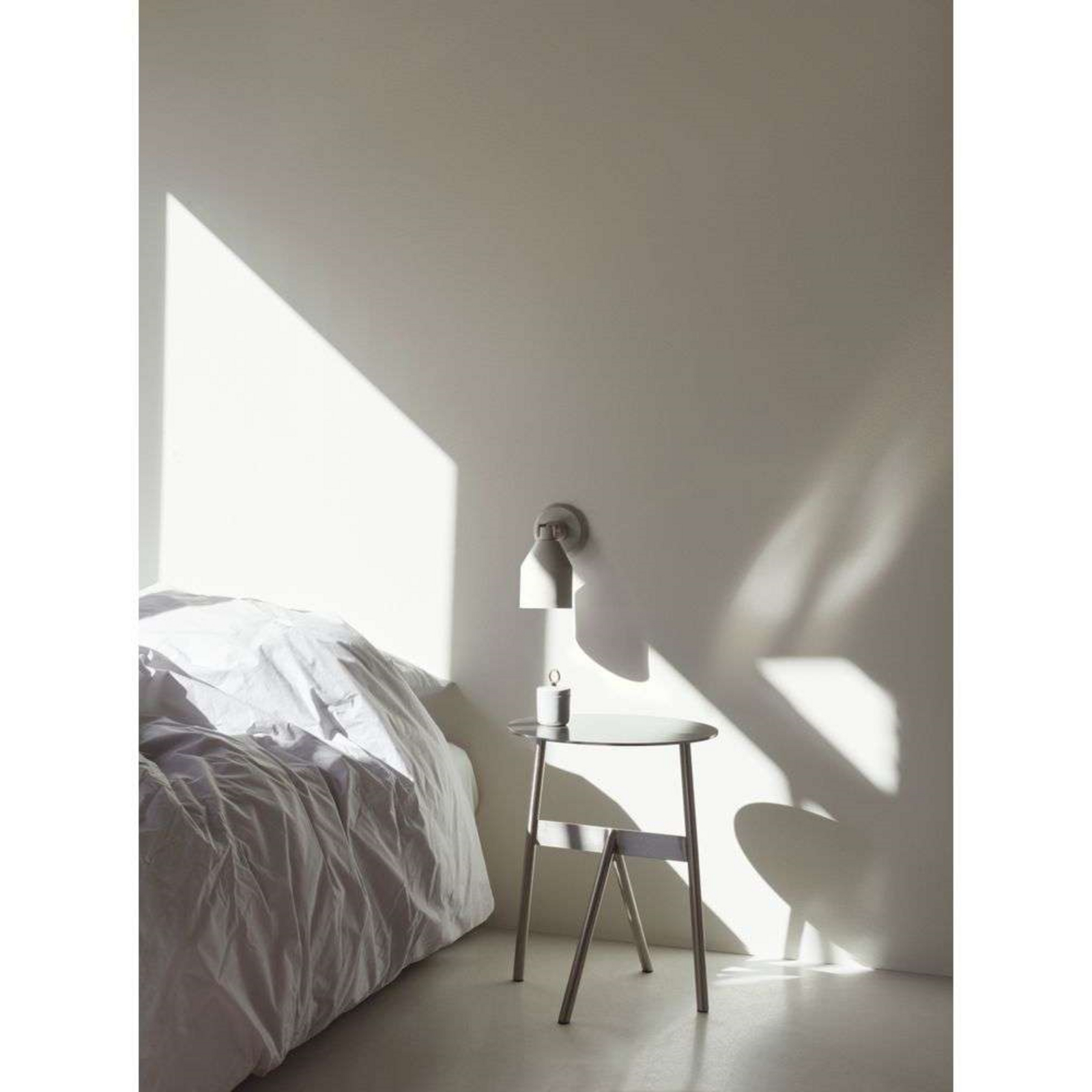 Klip Wall Lamp Warm Grey - Normann Copenhagen