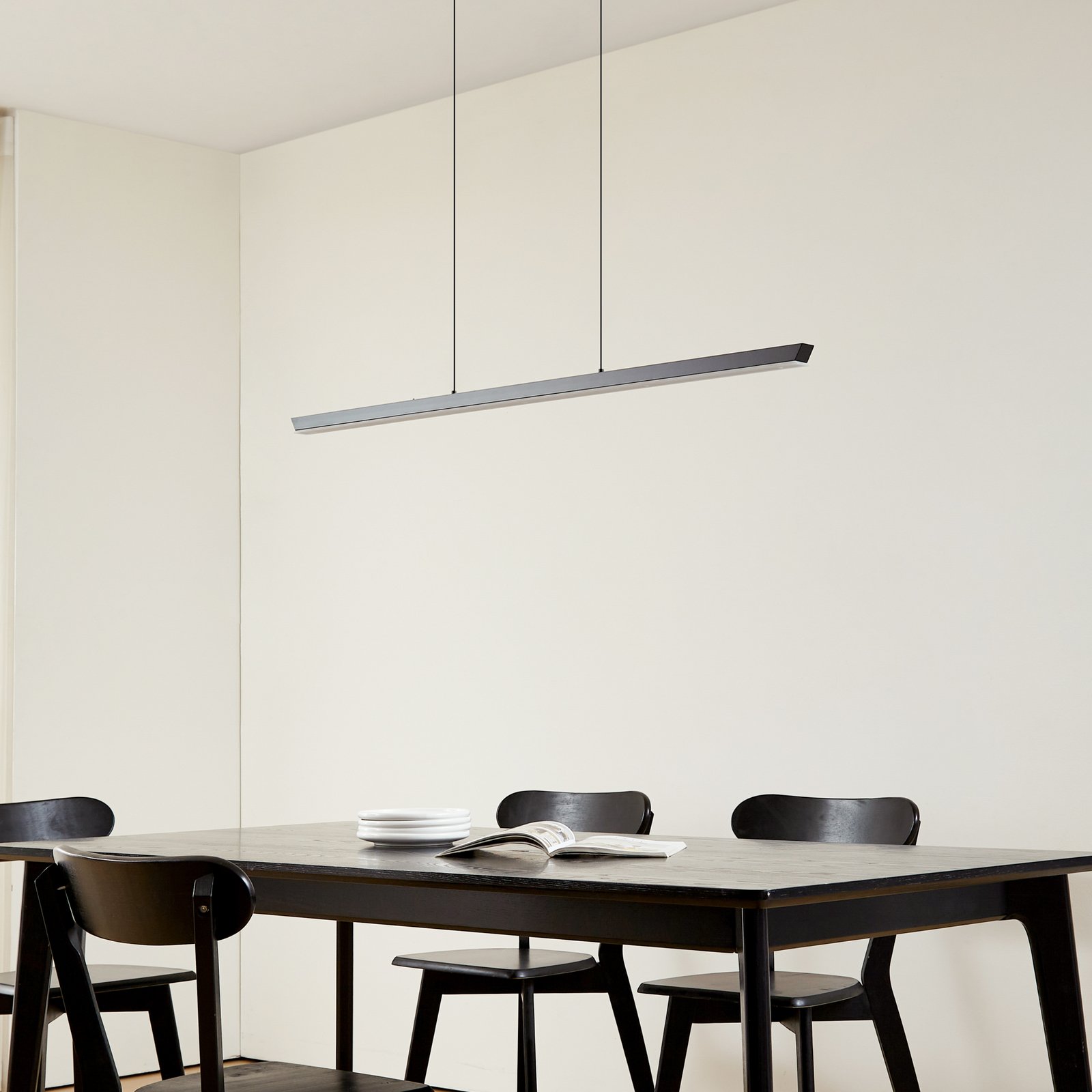 Lucande LED-Hängelampe Solvar, 117 cm, schwarz, CCT, dimmbar