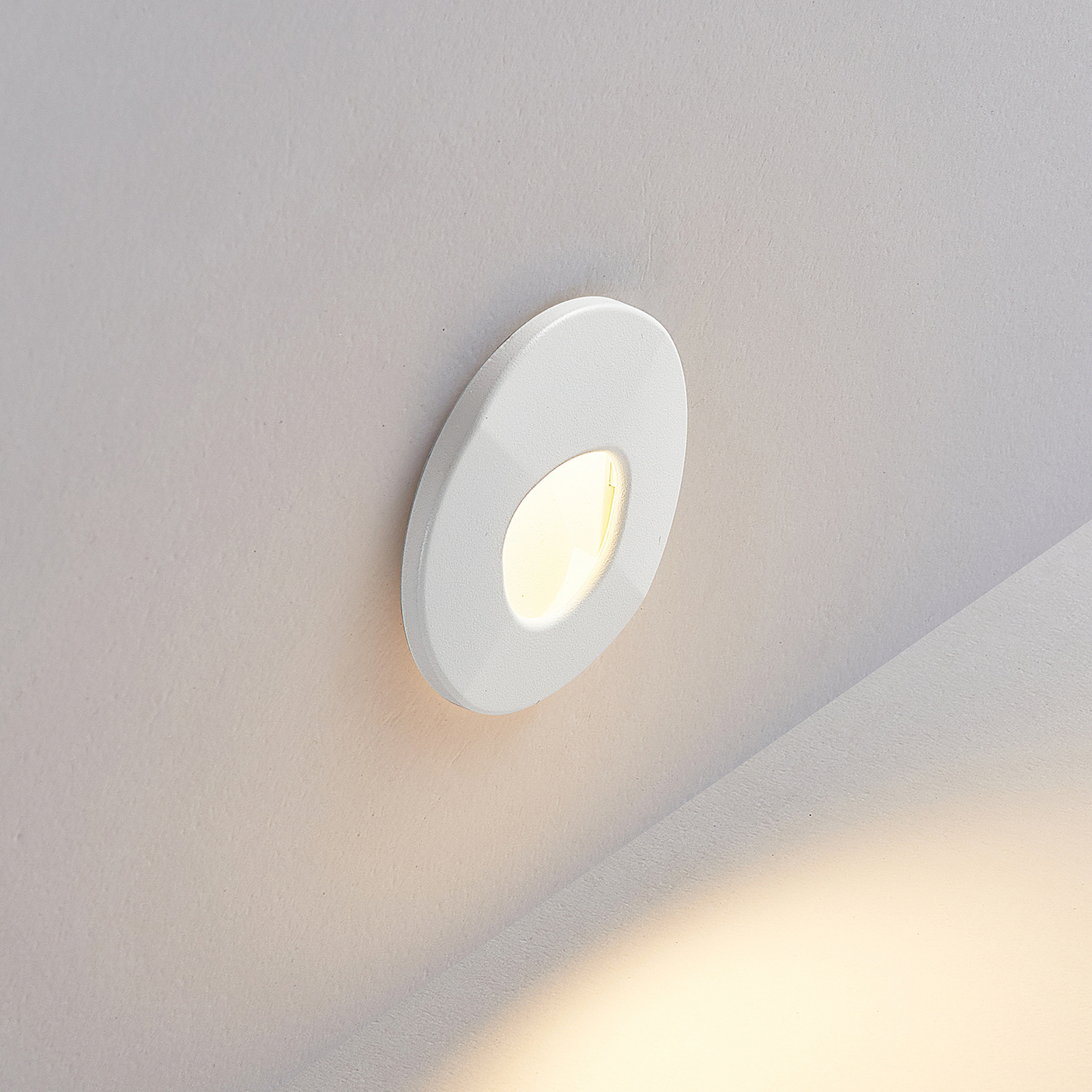 Molto Luce LED-es süllyesztett lámpa Wall 68R Sina IP44 RD, fehér, CCT