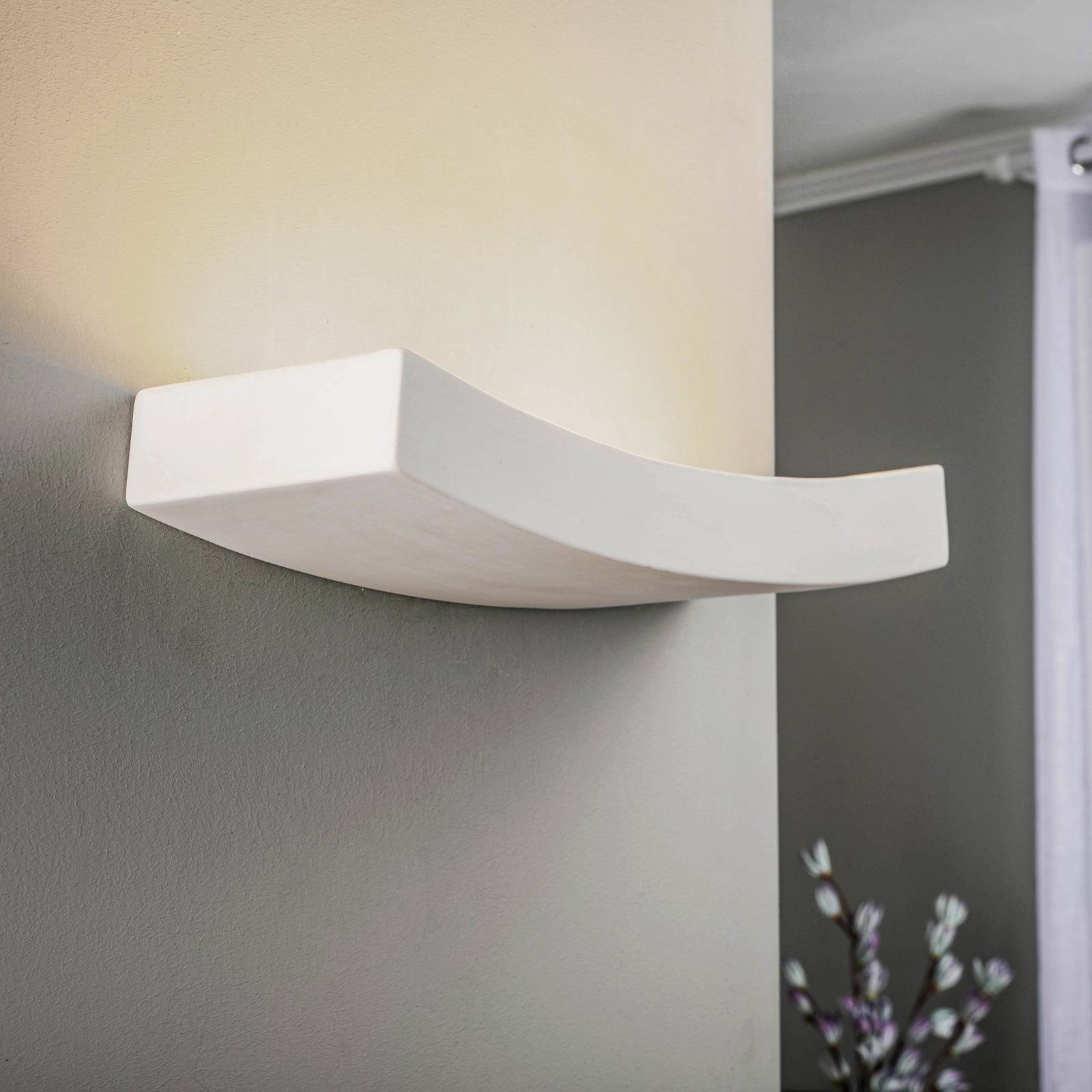 SOLLUX LIGHTING Vägglampa Lino av keramik böjd form