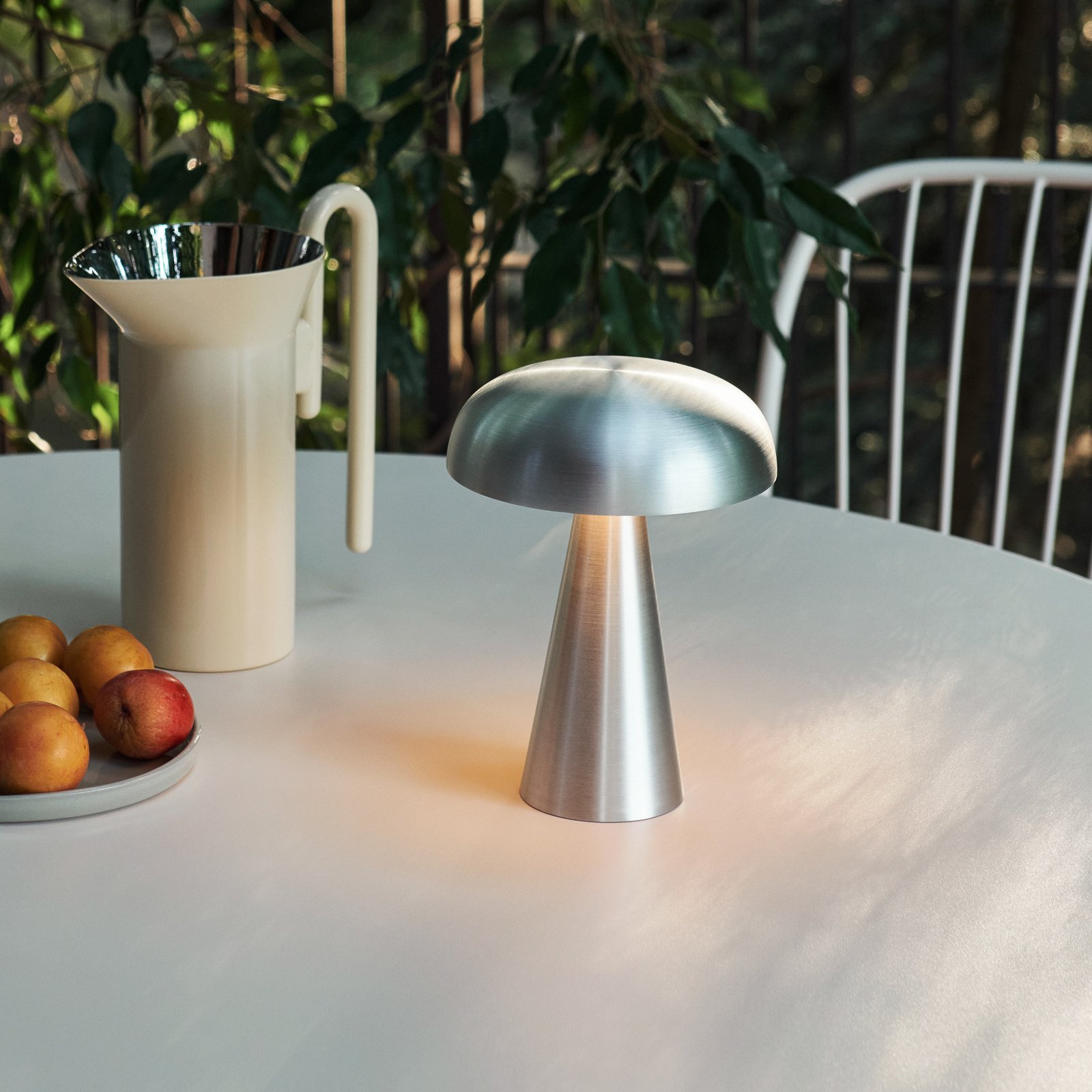 &Tradition újratölthető asztali lámpa Como SC53, alumínium színű