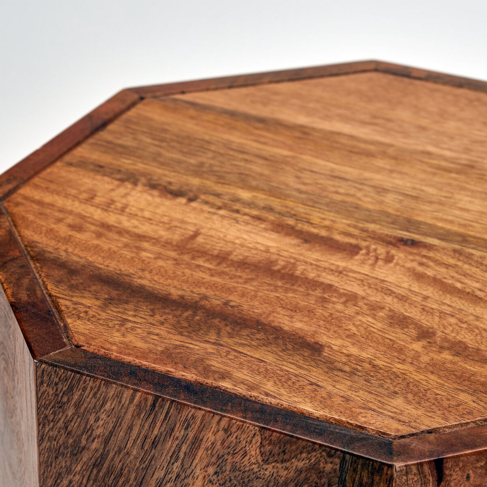 Sgabello HDOkta, legno di mango, altezza 45 cm - House Doctor