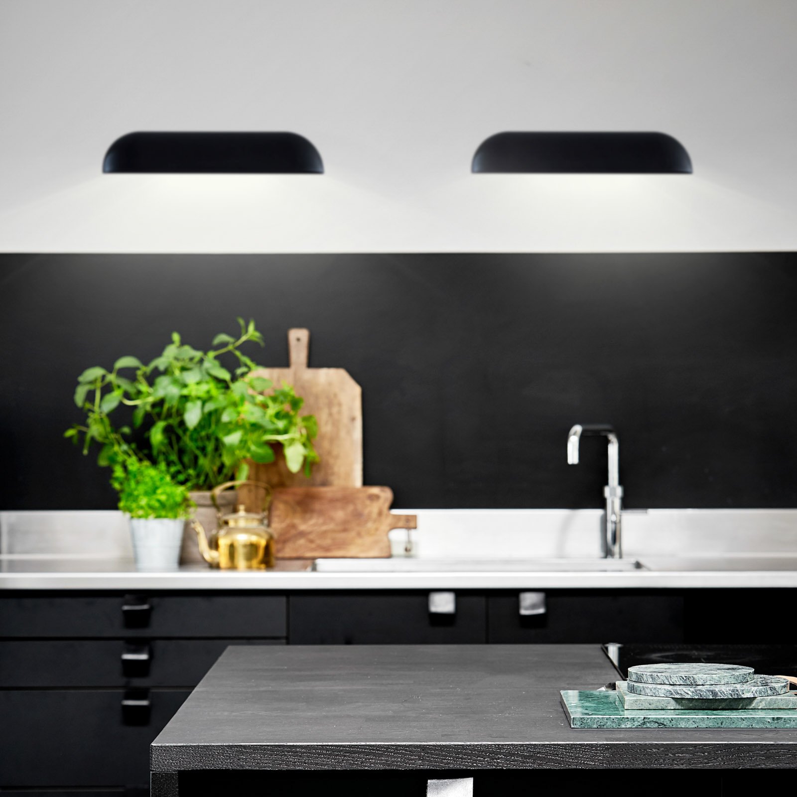 Front 36 Seinävalaisin Black - Nordlux