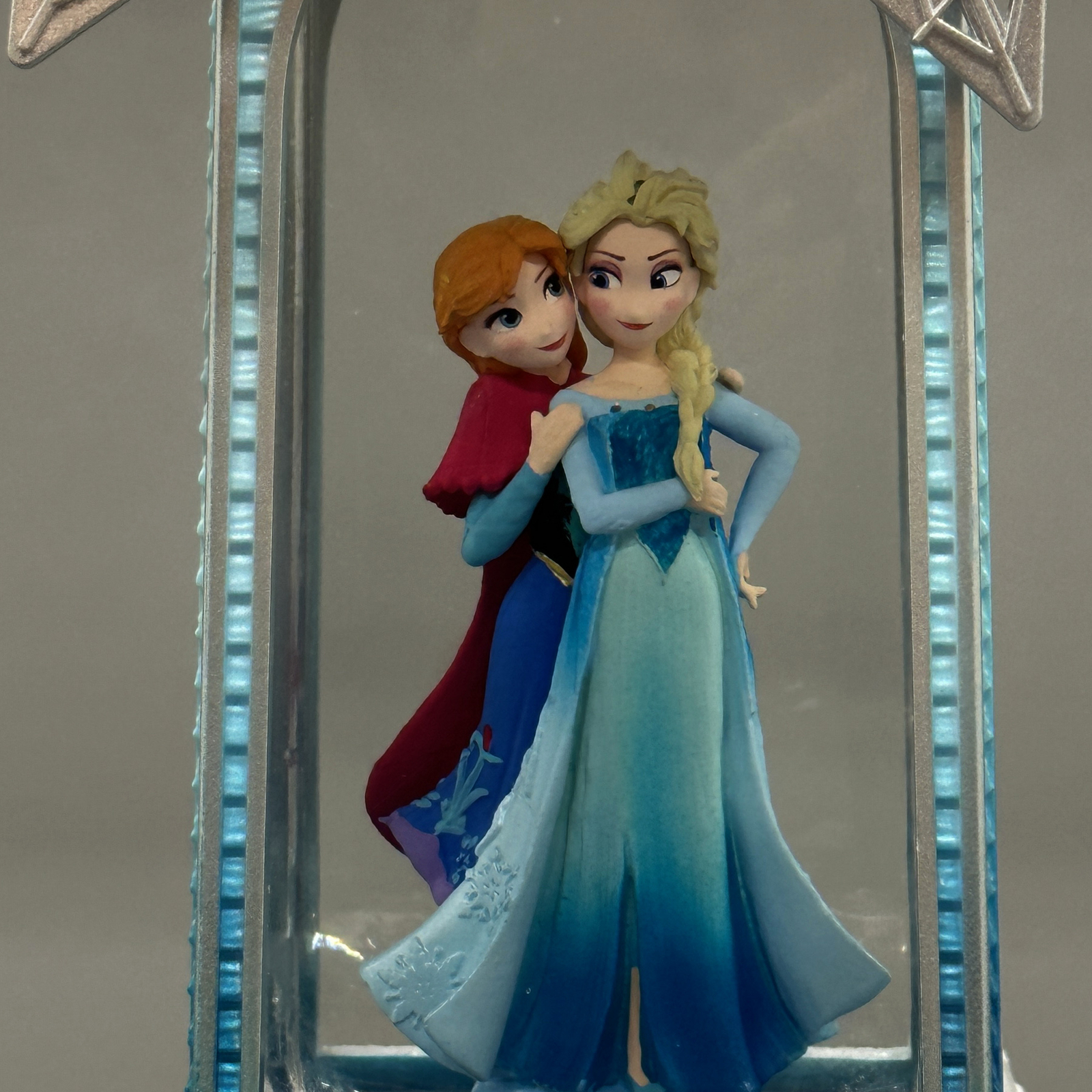 LED-vesilyhty Disney Frozen Elsa ja Anna