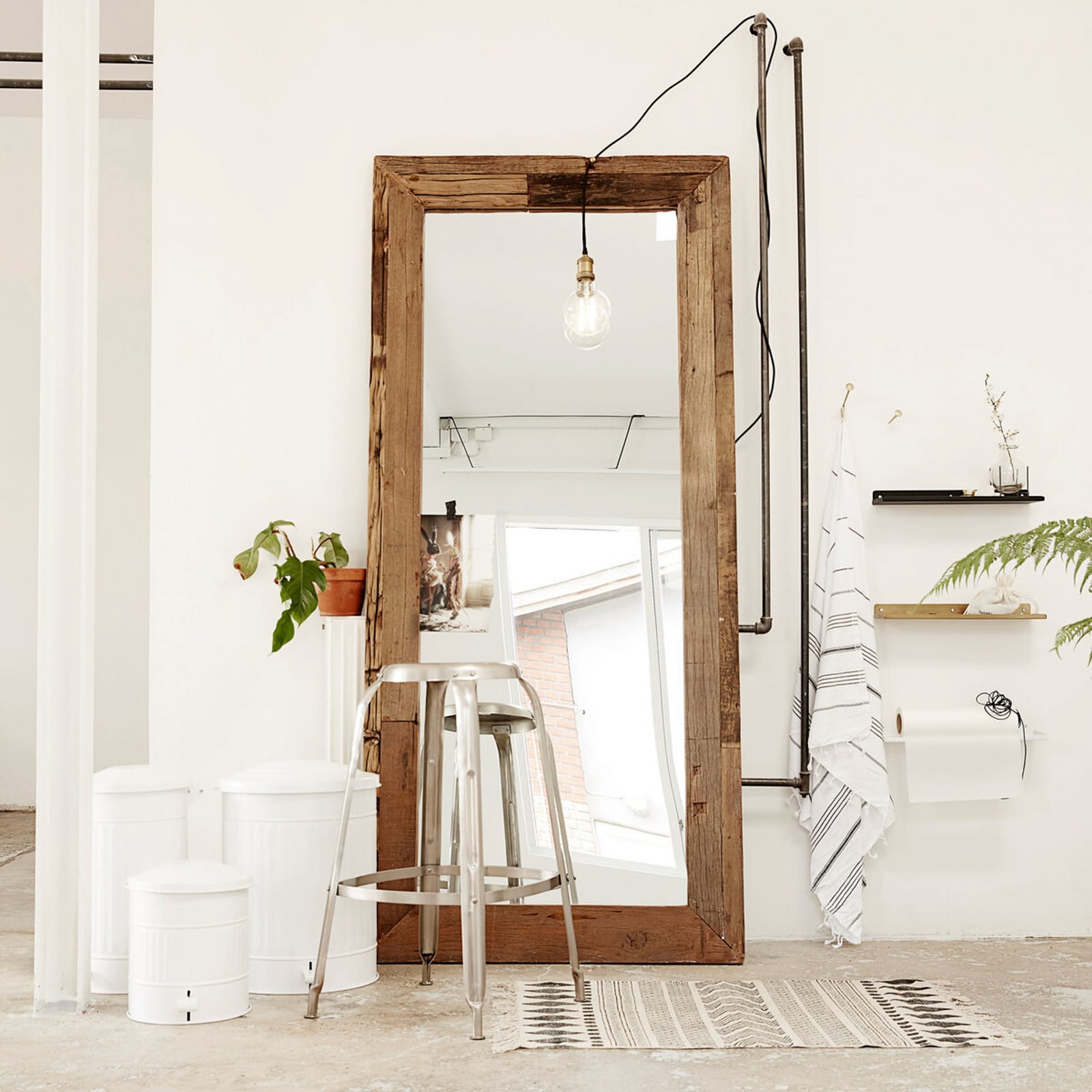 Specchio da parete HDPure, cornice in legno, 210 x 95 cm - House Doctor