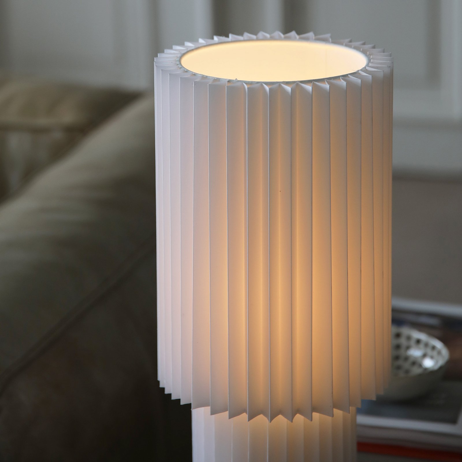 Markslöjd Catis table lamp, white, 45 cm high, textile, E27