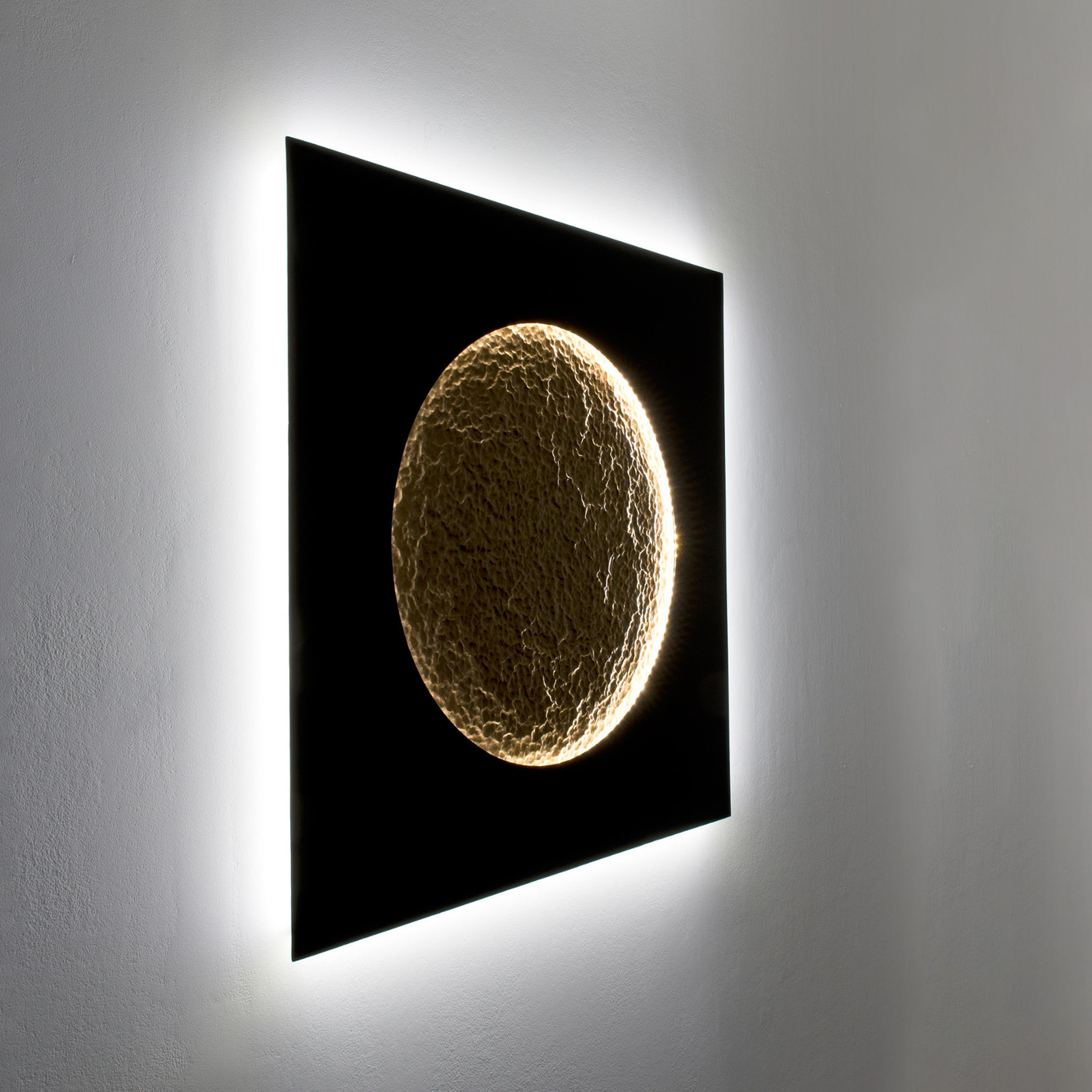 Plenilunio LED-vägglampa, brun/guldfärgad, bredd 100 cm