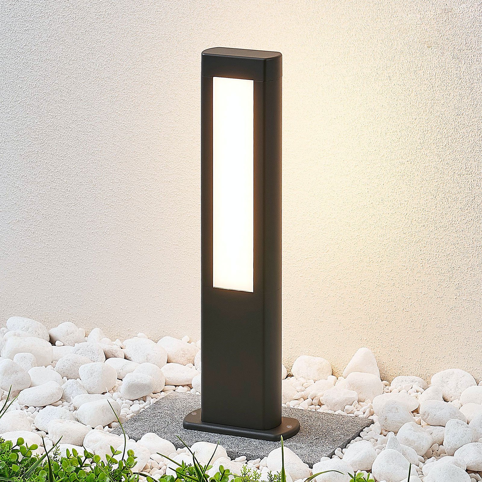 LED-sockellampa Mhairi, kantig, mörkgrå, 50 cm