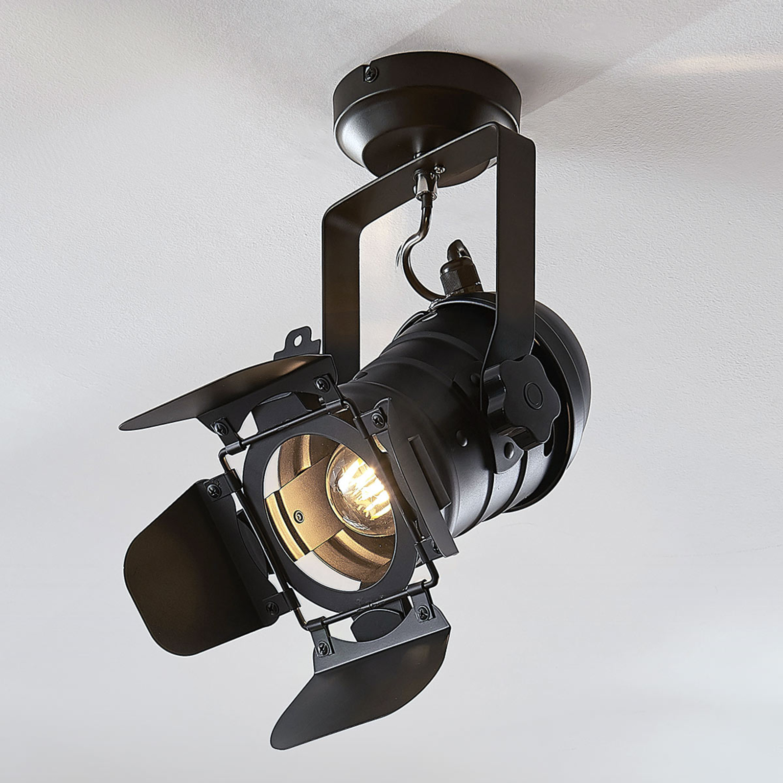 Lindby Tilen one-bulb ceiling spotlight, for Living / Dining Room, metal, E27, 60 W, energy efficiency: A++, L: 32 cm, W: 22 cm, H: 38 cm