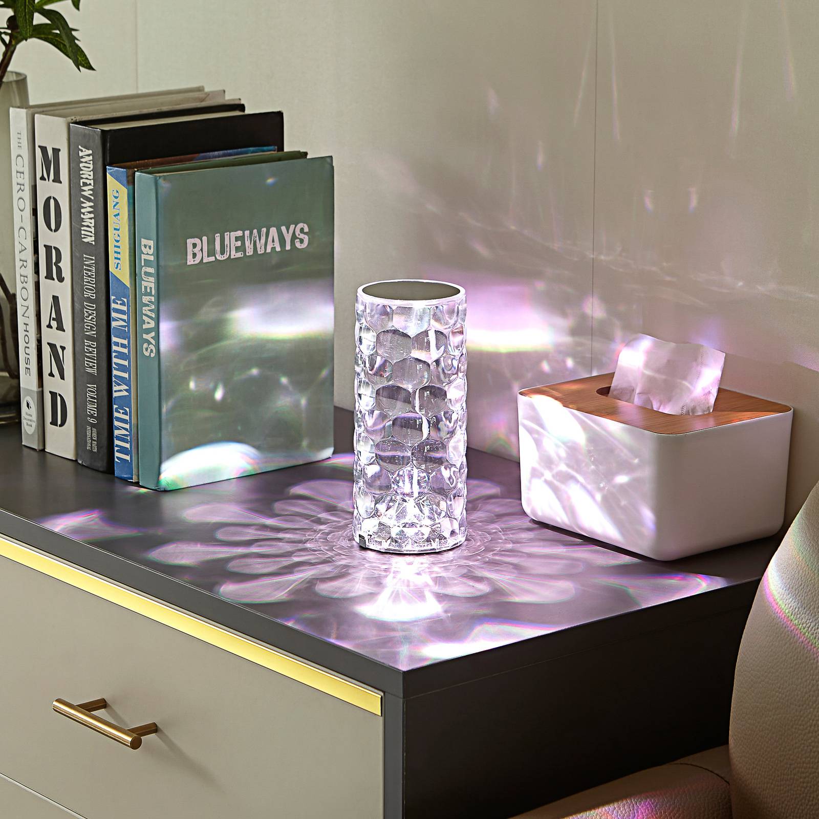 Lindby LED dobíjacia stolová lampa Louane, 18,5 cm, USB, RGBW