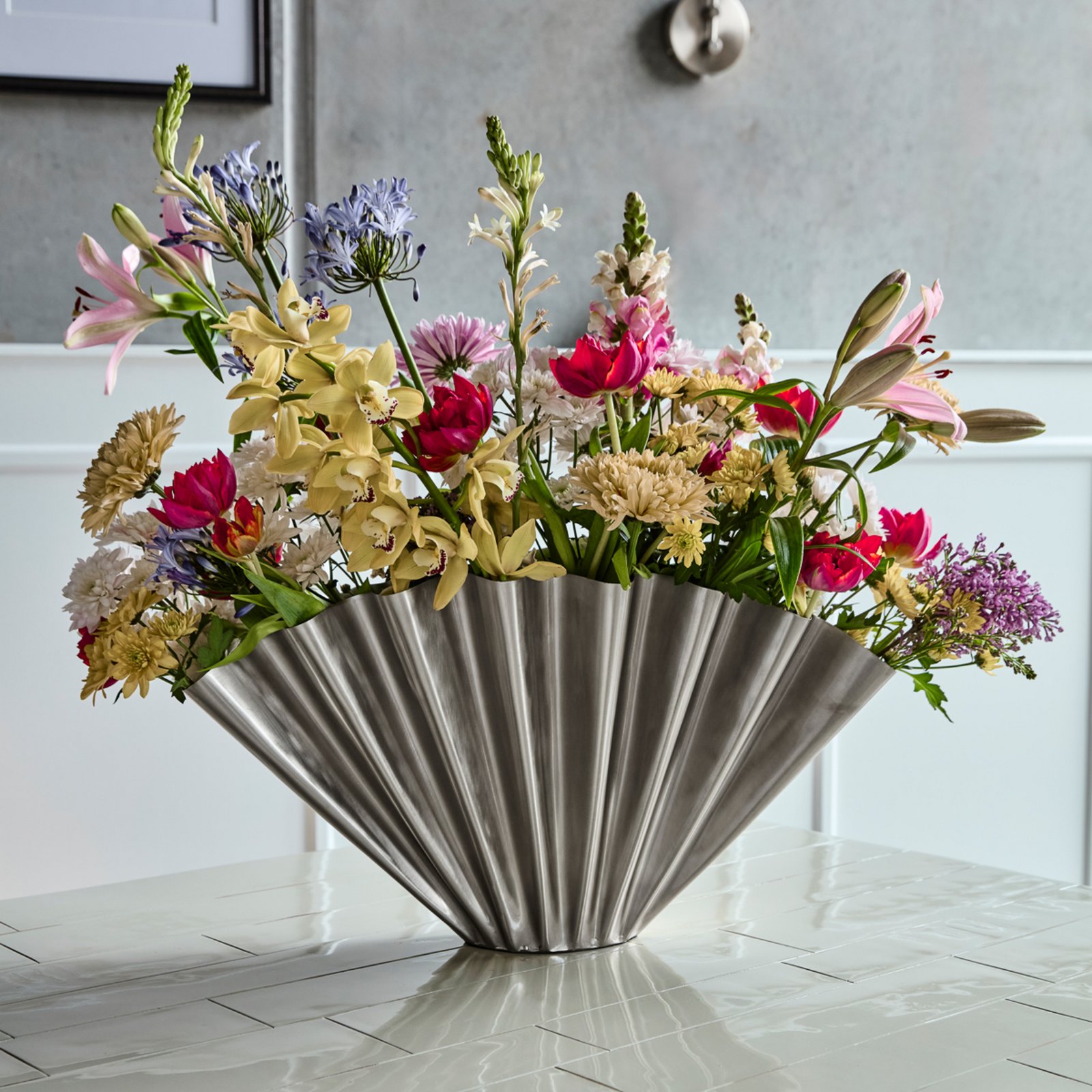 Flood Váza dĺžka 53 cm strieborná leštená železná - House Doctor