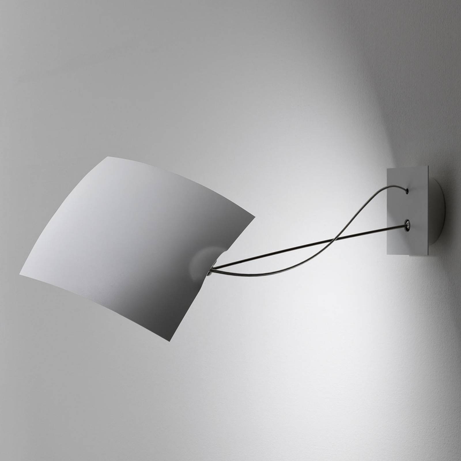 Ingo Maurer 18 x 18 – anvendelig LED-vegglampe