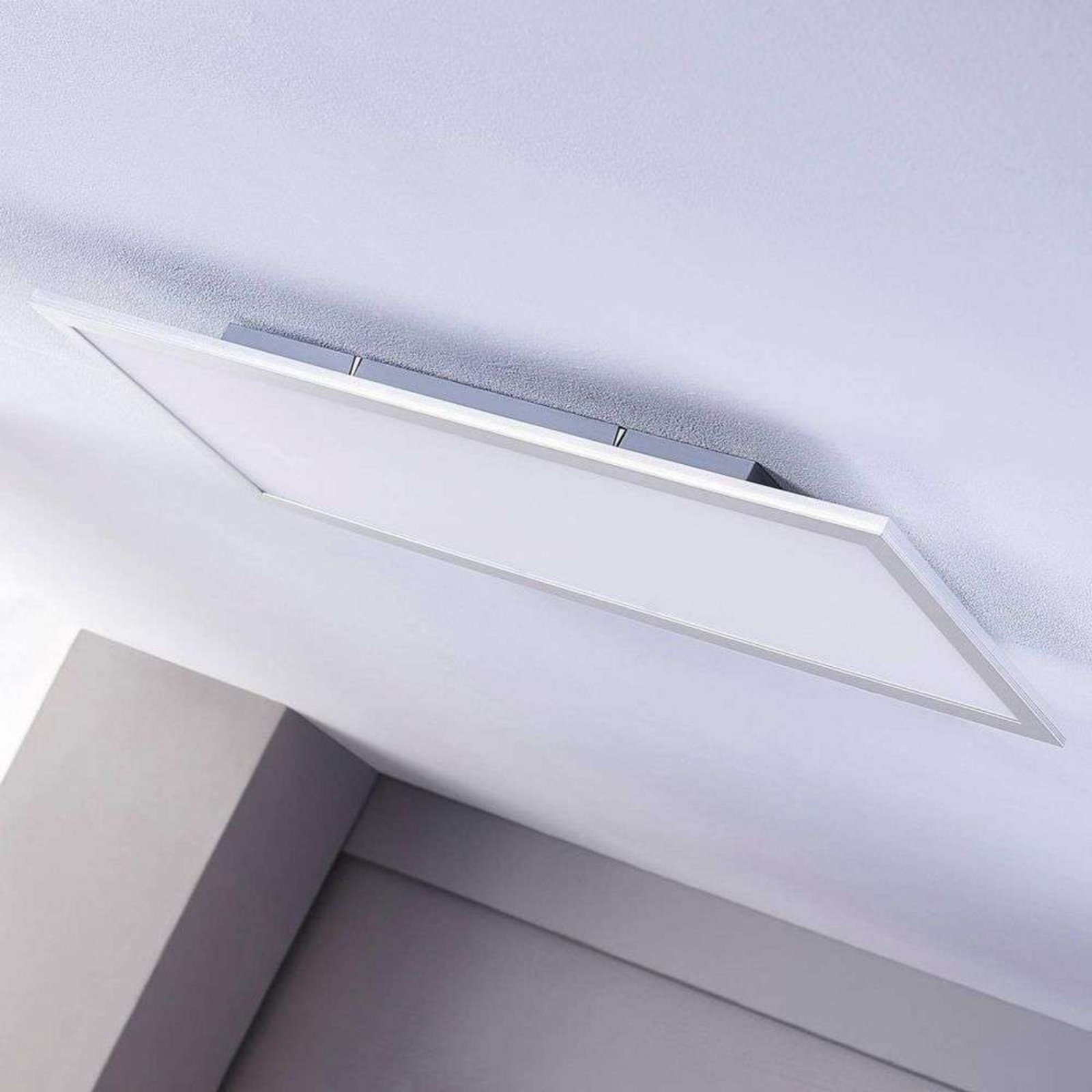 Livel LED Kattovalaisin 4.000K 120x30 White/Silver - Lindby