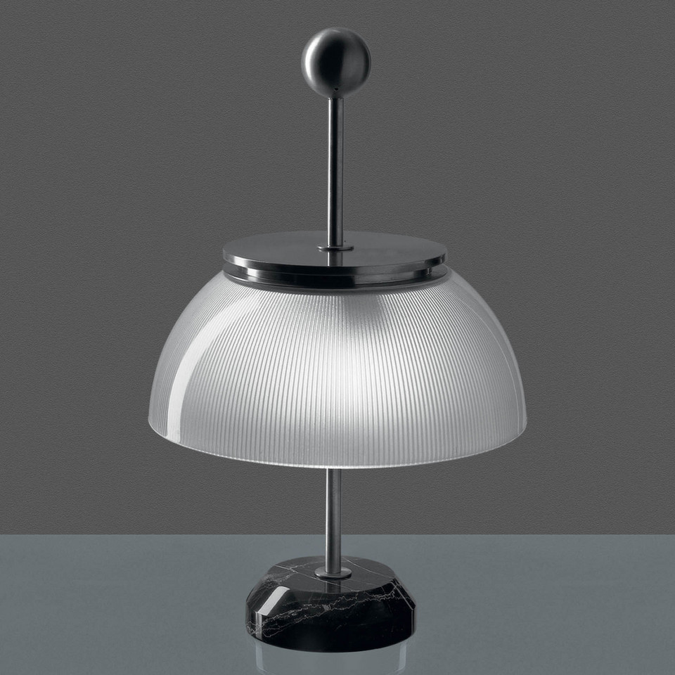 Artemide Alfa T Bordslampa från Artemide
