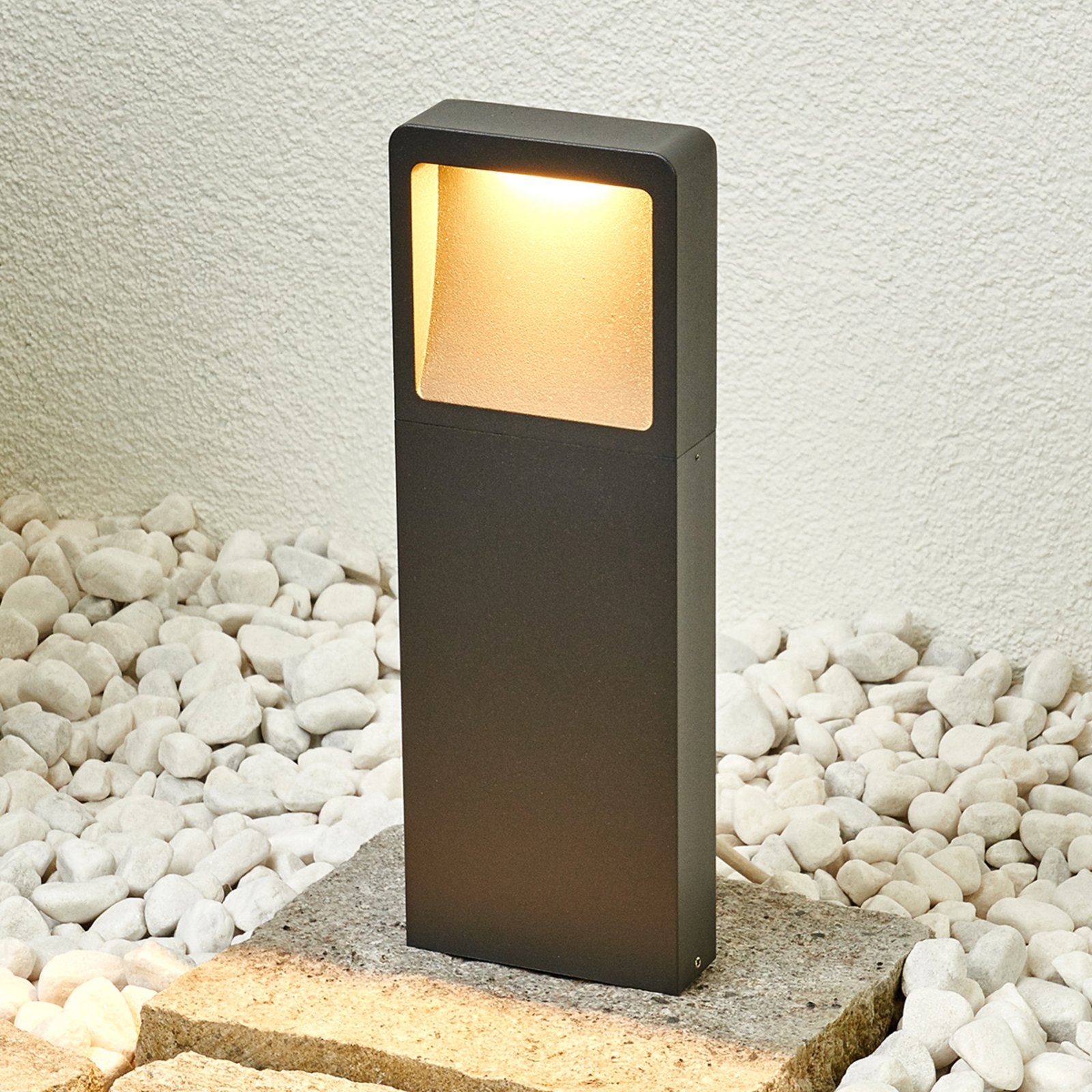 Modern Leya LED pedestal light, set of 4