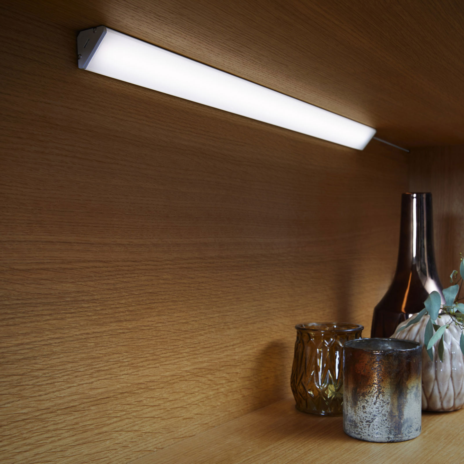 "LEDVANCE Cabinet Corner" LED šviestuvas po spinta 55 cm