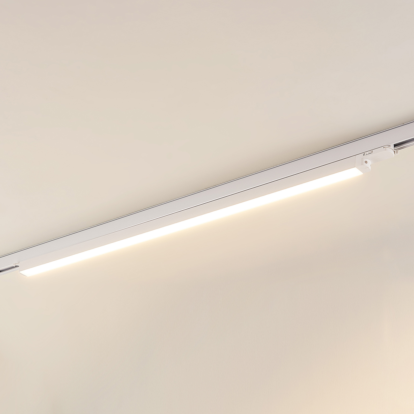 Arcchio Harlow LED-skinne, hvit, 109 cm