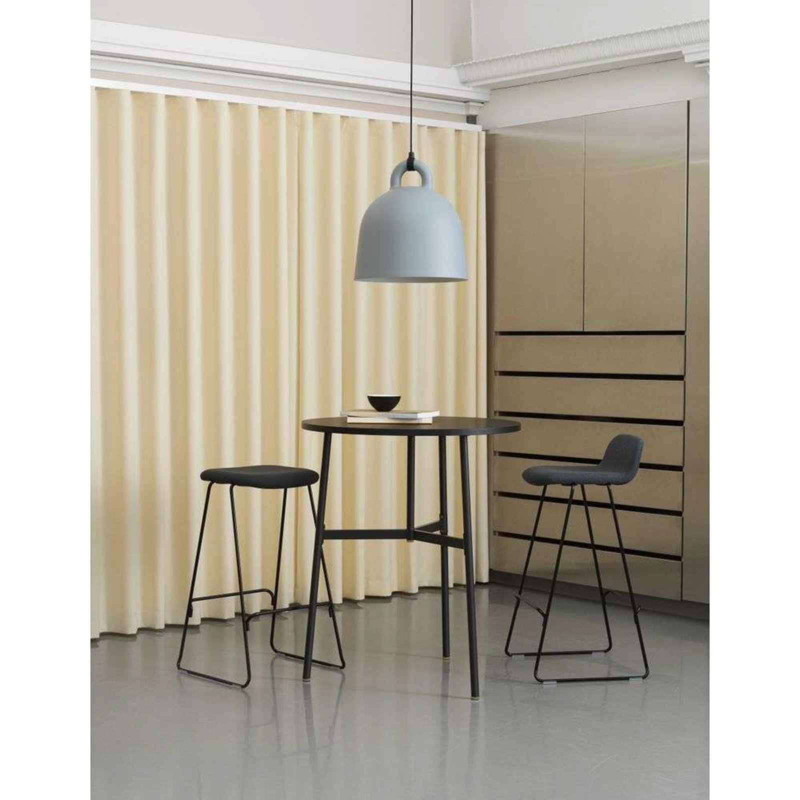 Bell Lustră Pendul Large Grey - Normann Copenhagen