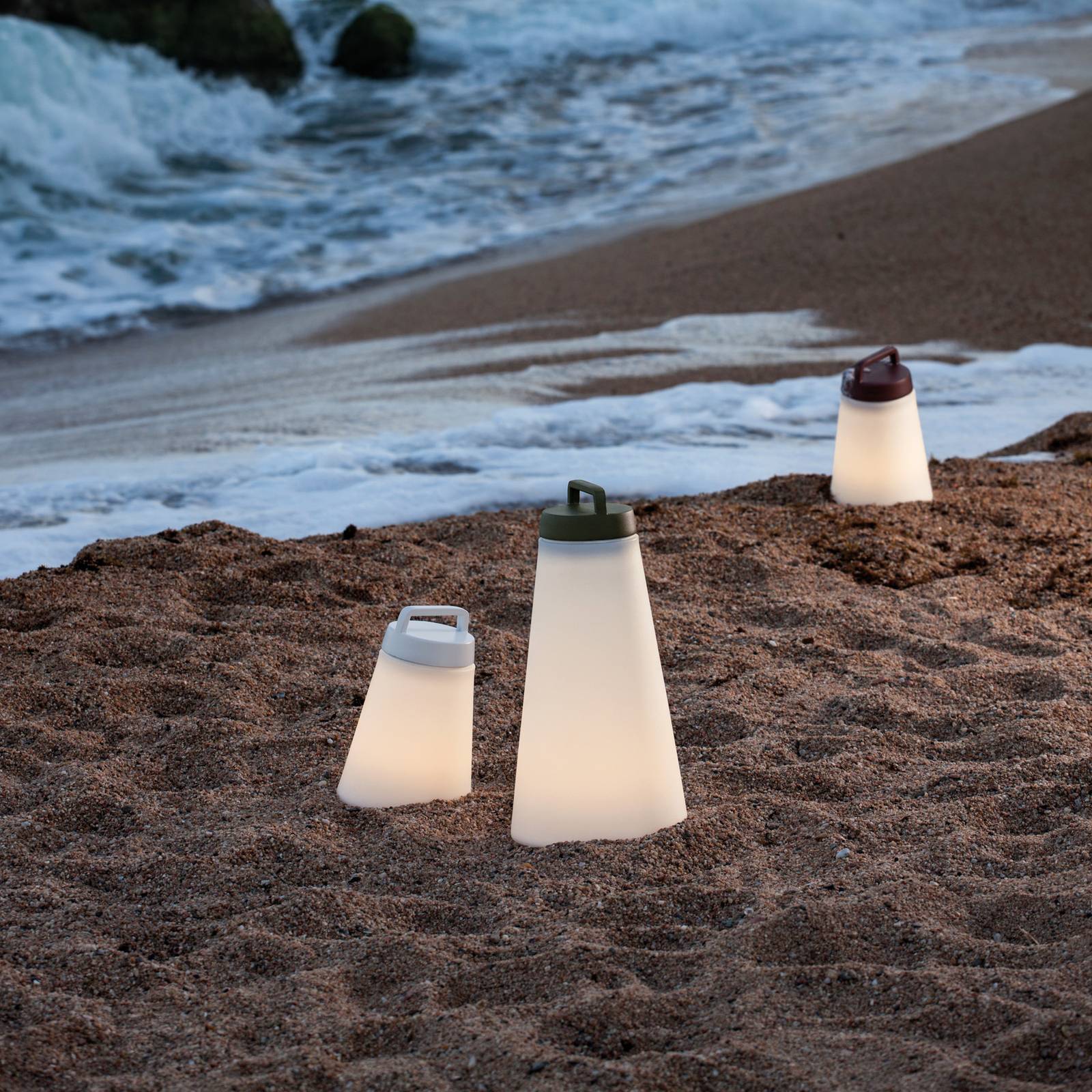 LED-dekorativ utelampe Sasha oppladbart batteri høyde 24,5 cm hvit
