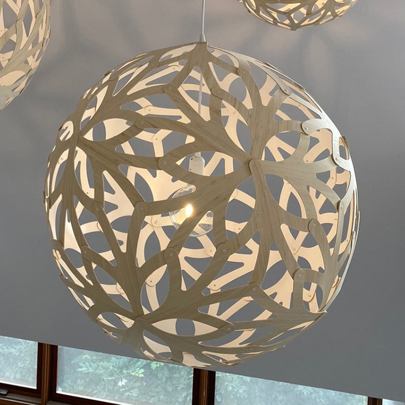david trubridge Floral hanging lamp Ø 80cm natural
