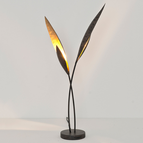 Strelicie - eine grazile LED-Hockerleuchte
